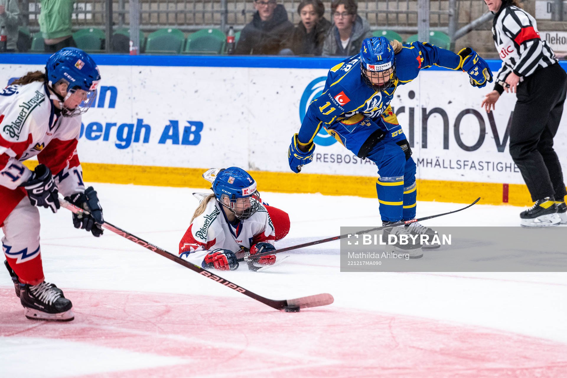Aneta Tejralova of Czech Republic and Josefin Bouveng of