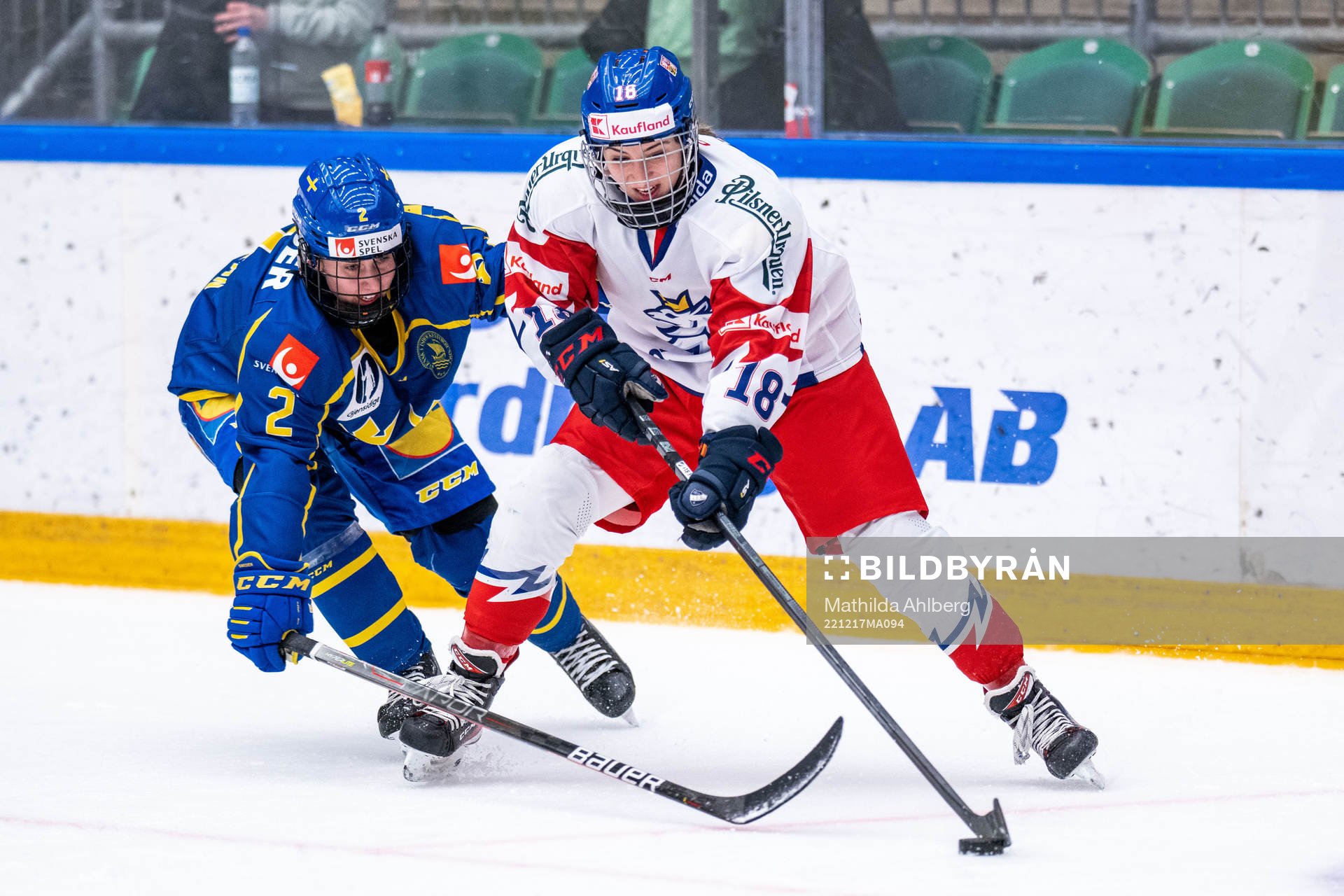 Nathalie Lidman of Sweden and Michaela Pejzlova of Czech