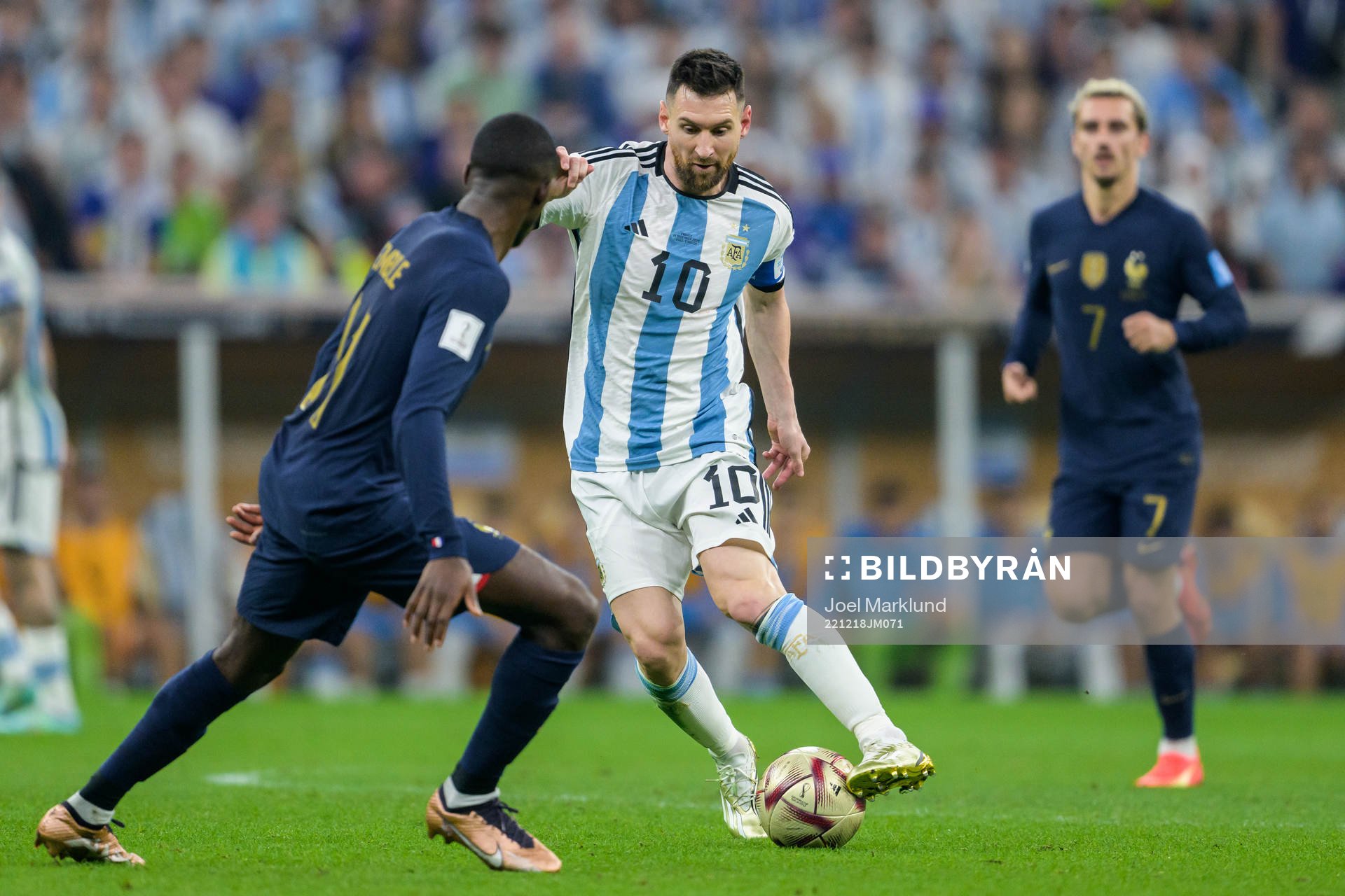 Ousmane Dembele of France and Lionel Messi of Argentina
