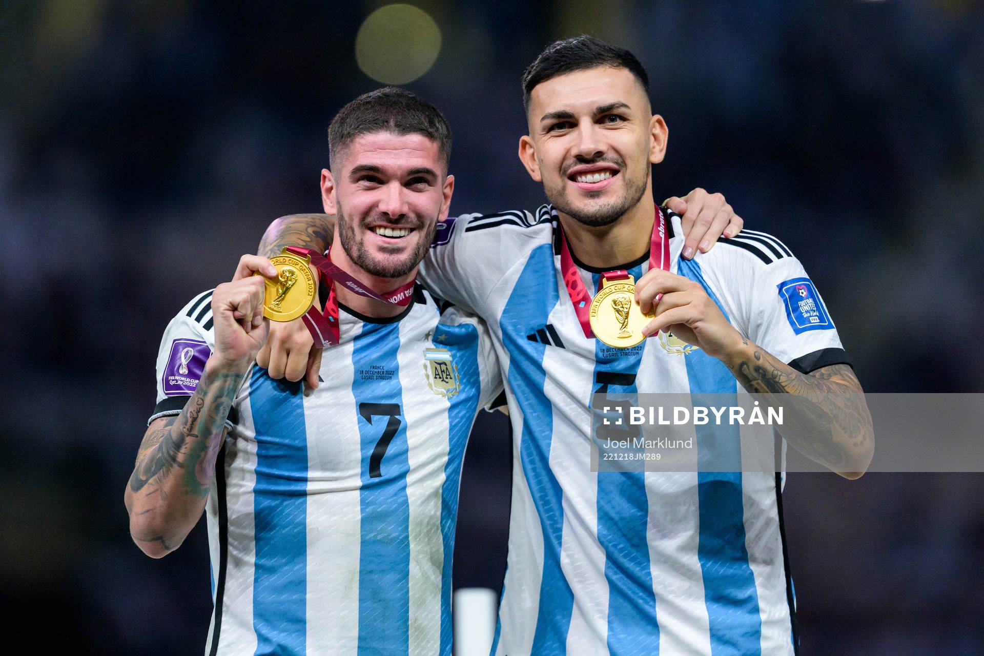 Rodrigo de Paul and Leandro Paredes of Argentina pose with