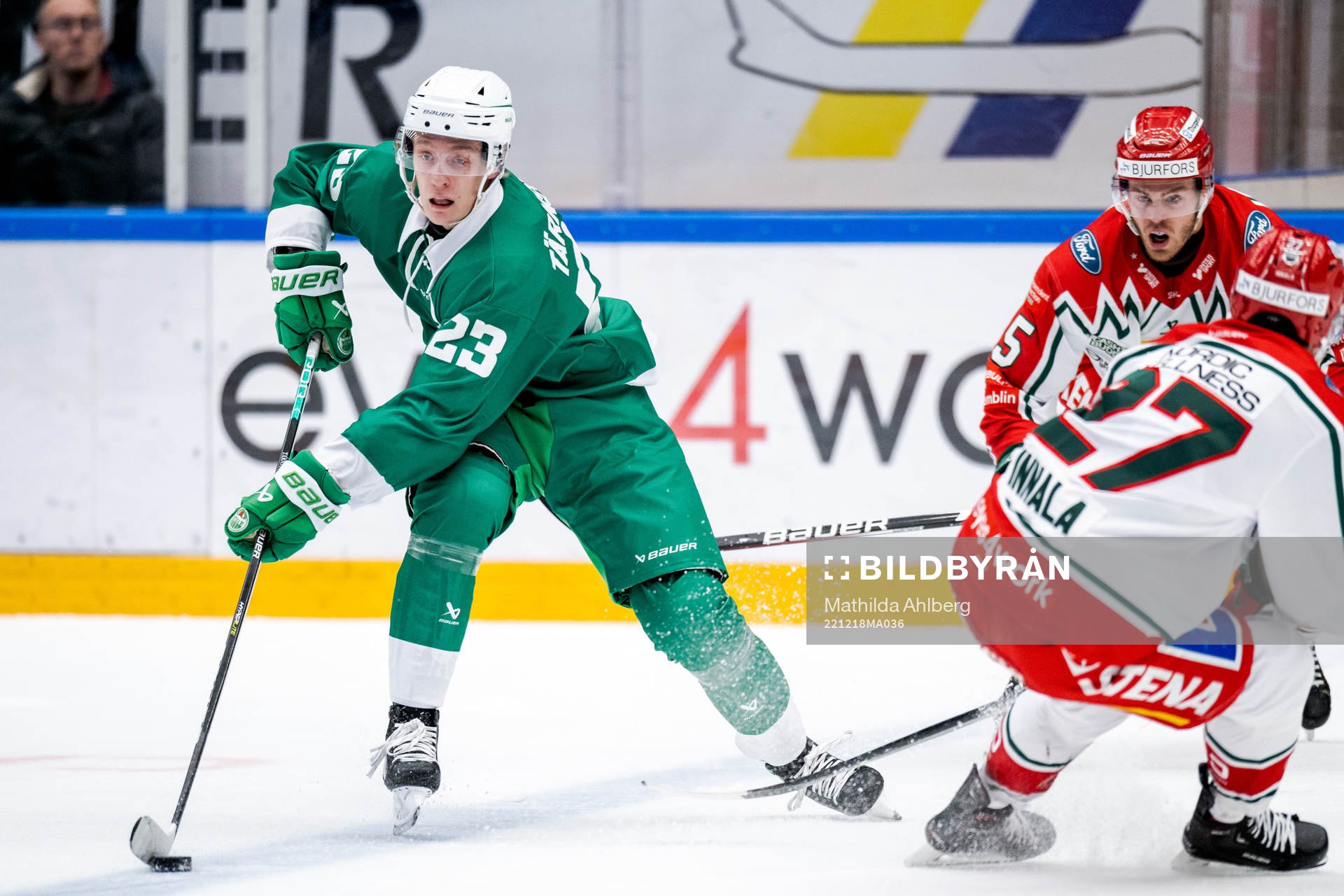 Rögles Oliver Tärnström och Frölundas Filip Johansson