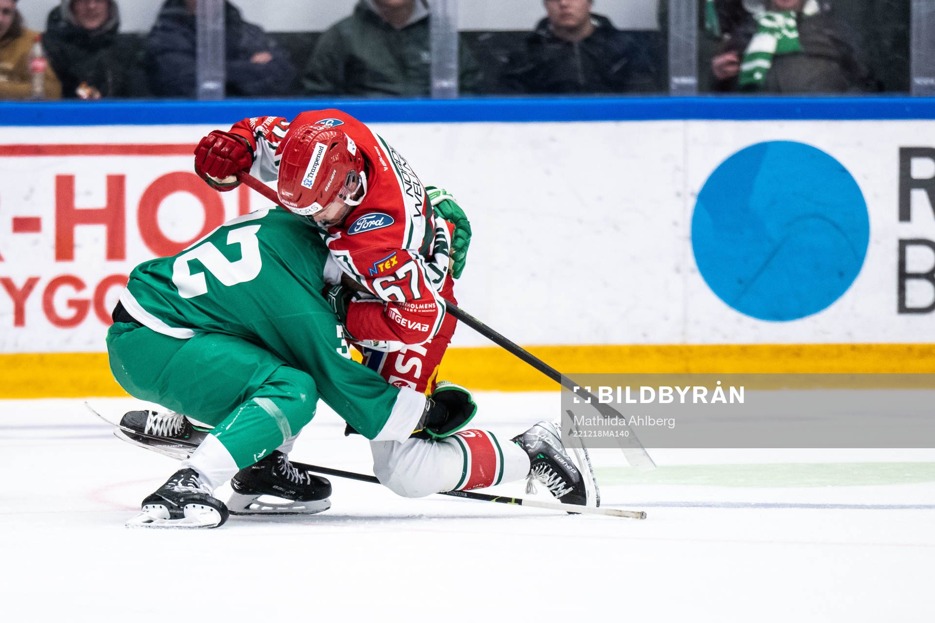 Rögles Oskar Hassel och Frölundas Jacob Nilsson