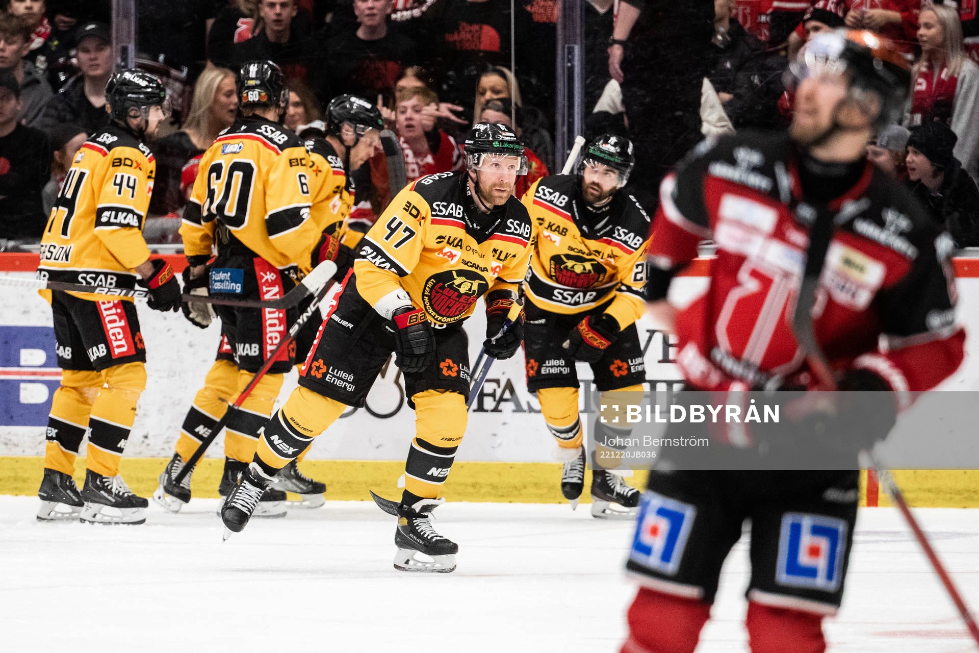 Luleås Leo Komarov jublar