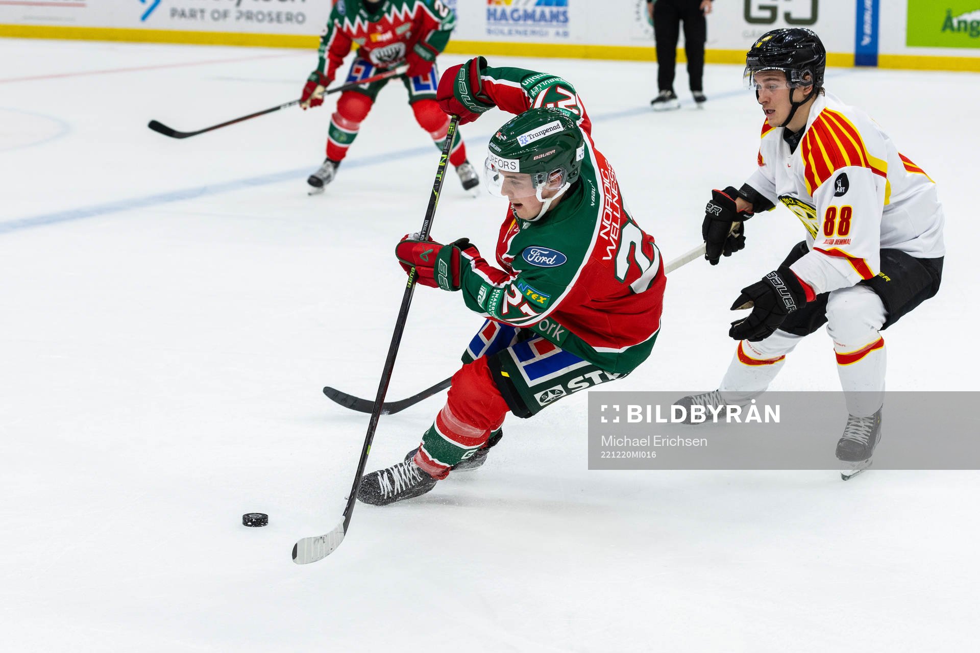 Frölundas Jere Innala och Brynäs Dmytro Timashov