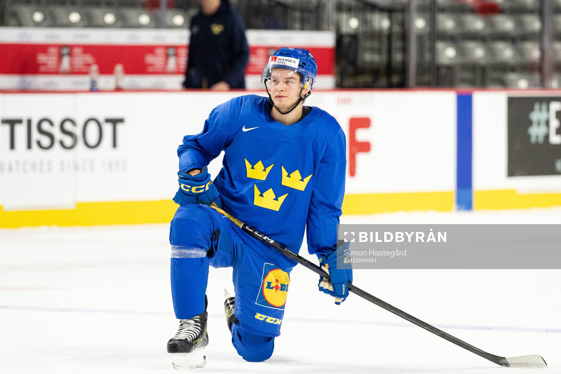 Simon Robertsson of Sweden