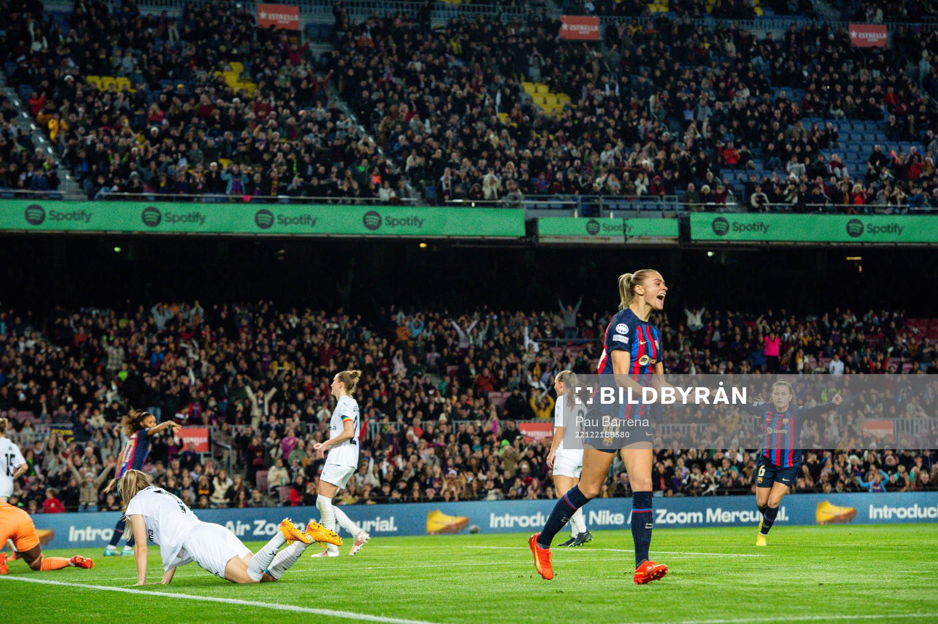 Fridolina Rolfö of Barcelona celebrates