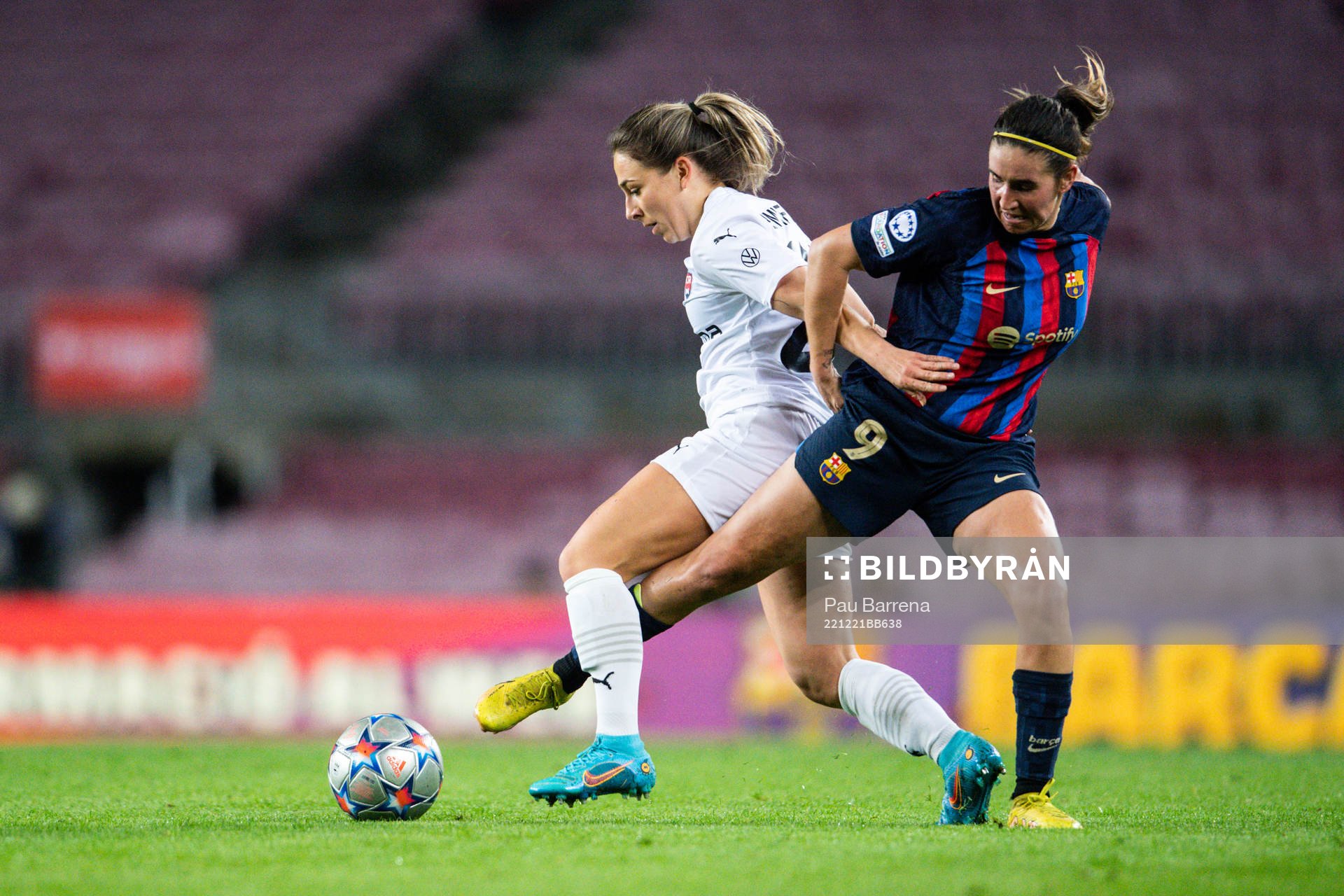 Gina Chmielinski of FC Rosengård and Mariona Caldentey of