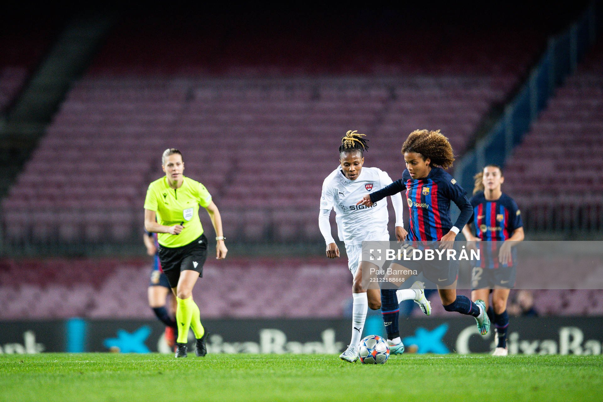 Halimatu Ibrahim Ayinde of FC Rosengård and Victoria Lopez of Barcelona during the UEFA Women's Champions League football match between Barcelona and FC Rosengård on December 21, 2022 in Barcelona. 