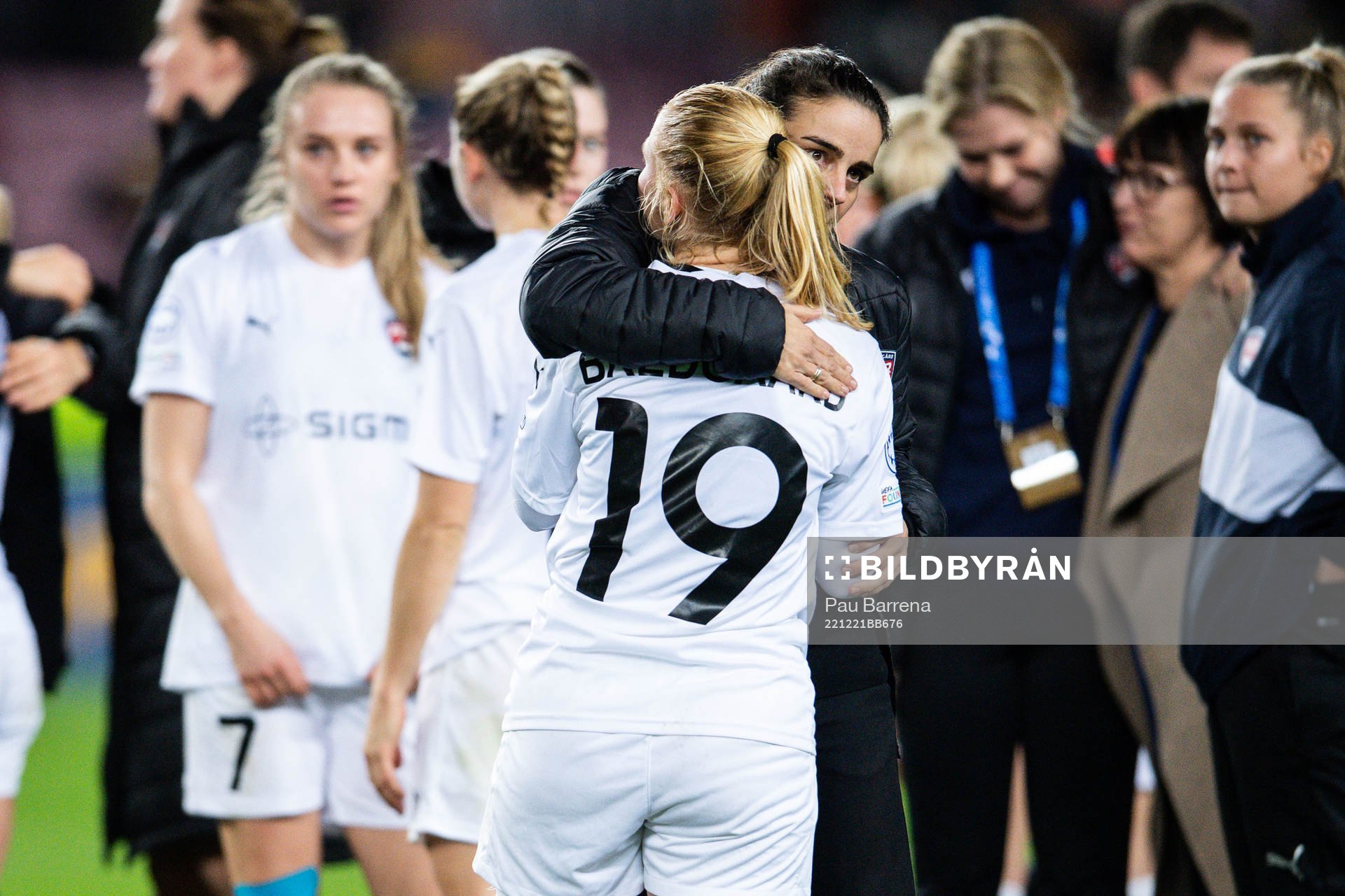 Head coach Renee Slegers and Sofie Bruun Bredgaard look