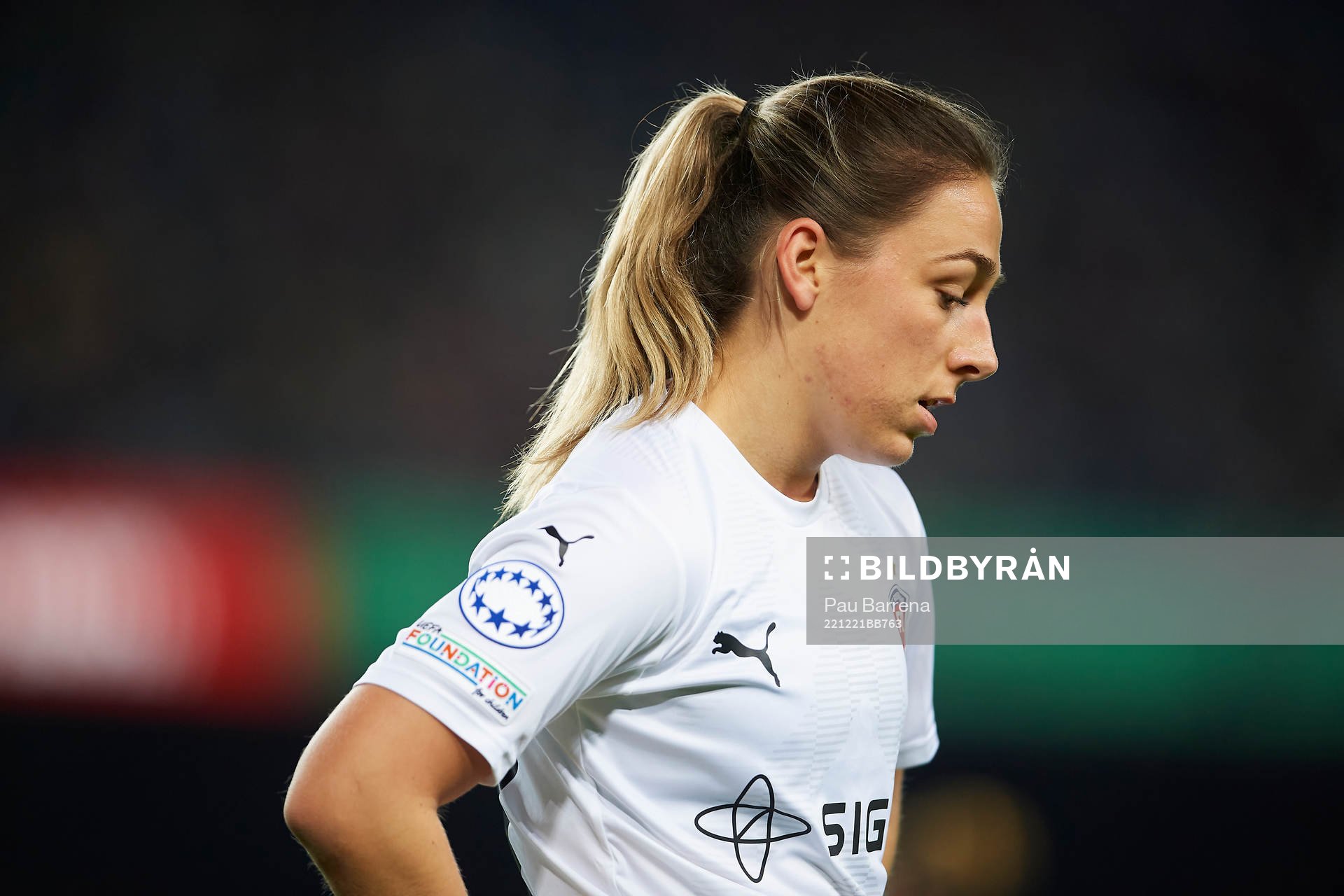 Gina Chmielinski of FC Rosengård looks dejected