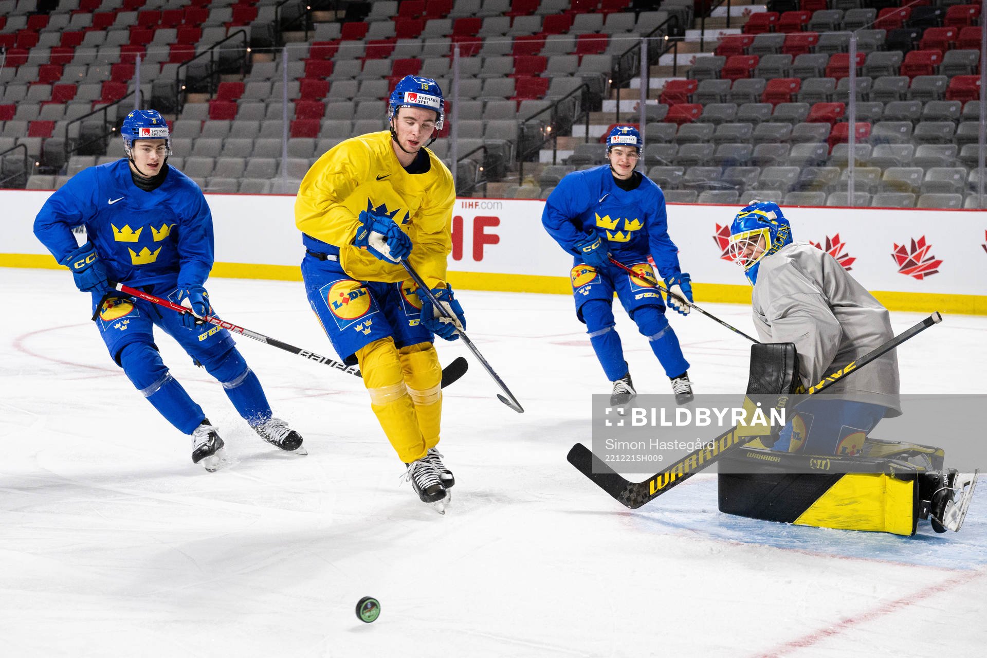 Hugo Jonasson , Isak Rosén m Jakob Norén and goaltender