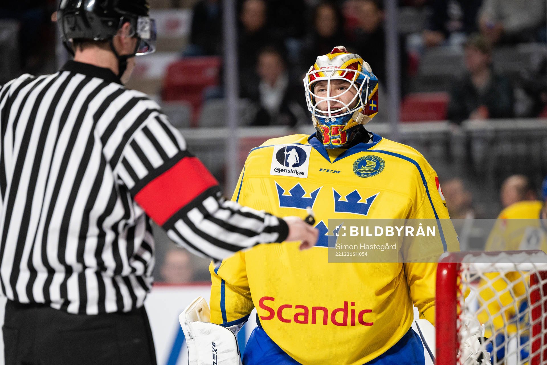 Goaltender Carl Lindbom of Sweden