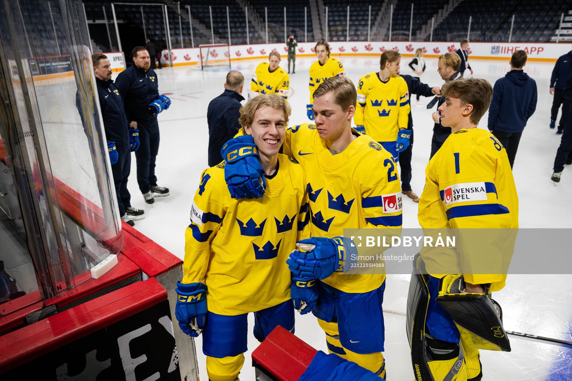 Jonathan Lekkerimäki, Oskar Pettersson and goaltender Ian