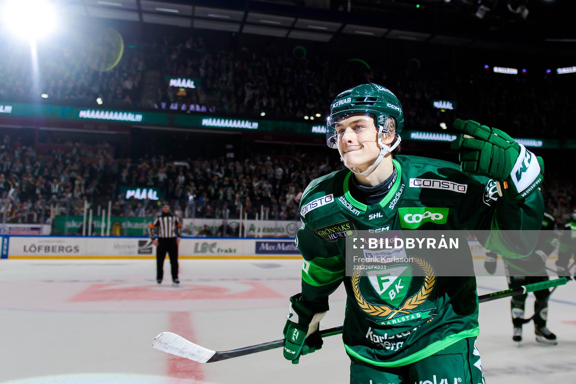 Färjestads Lucas Forsell jublar