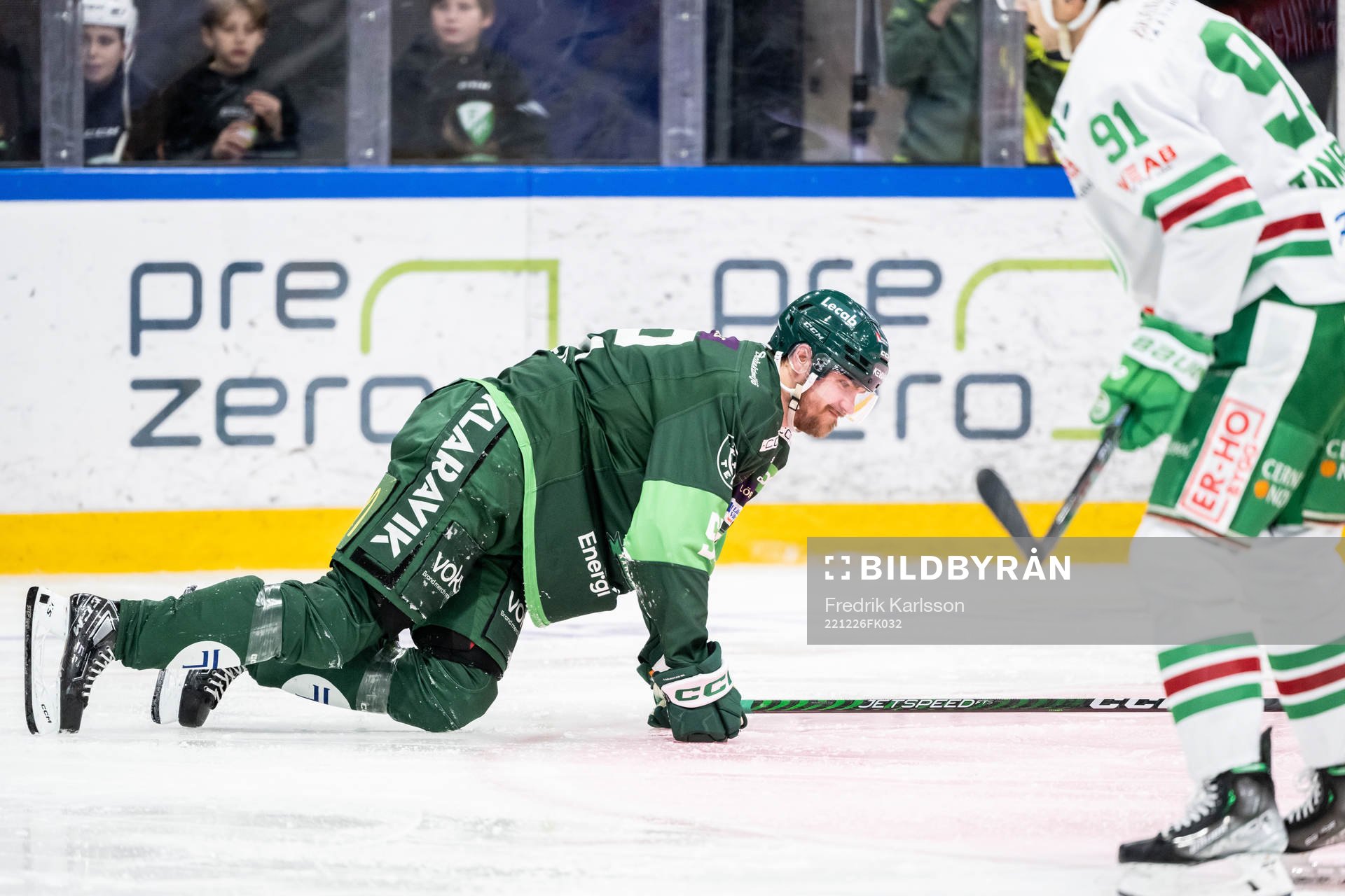 Färjestads August Tornberg har ont