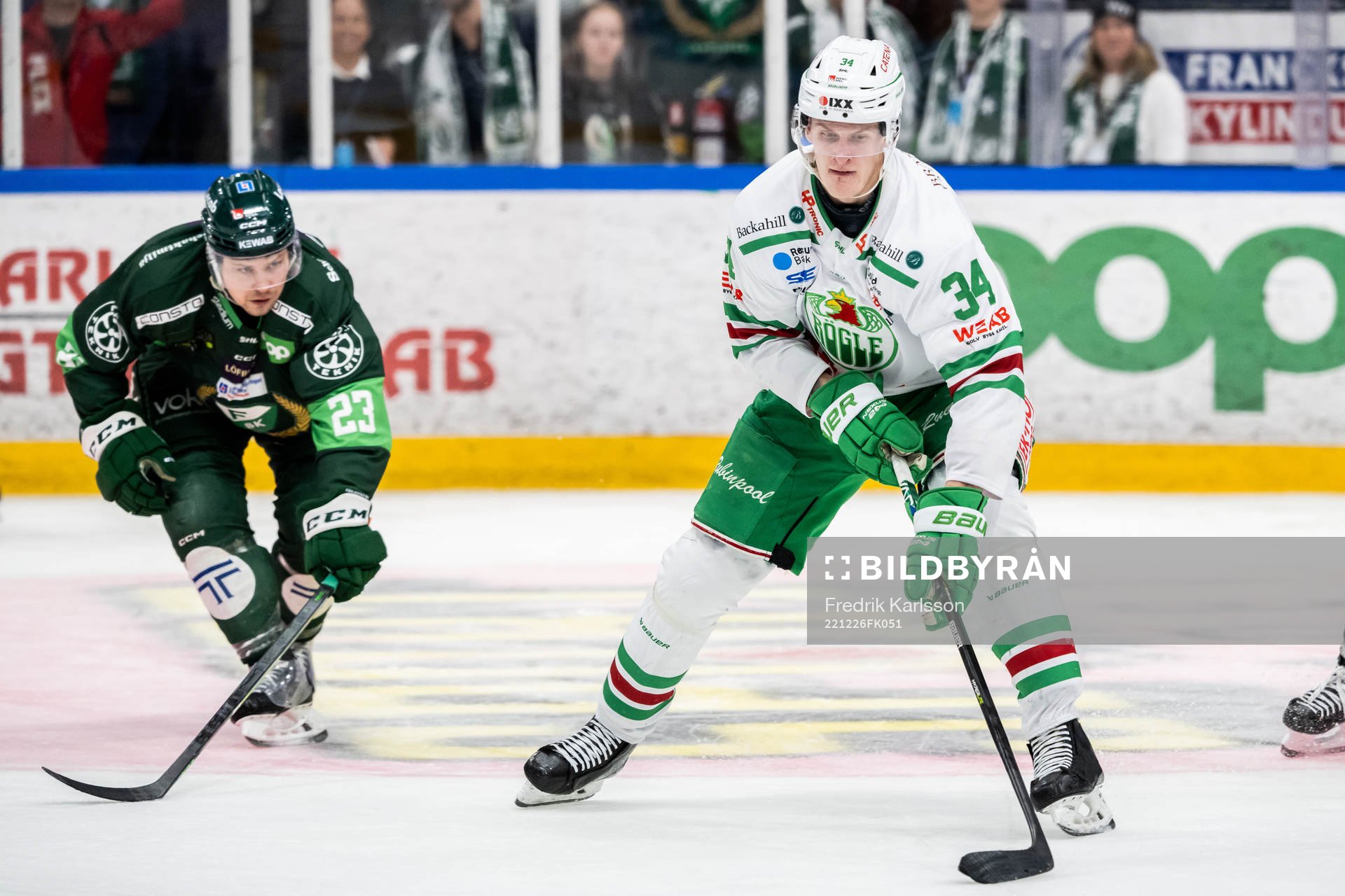 Rögles Adam Edström och Färjestads Ville Pokka