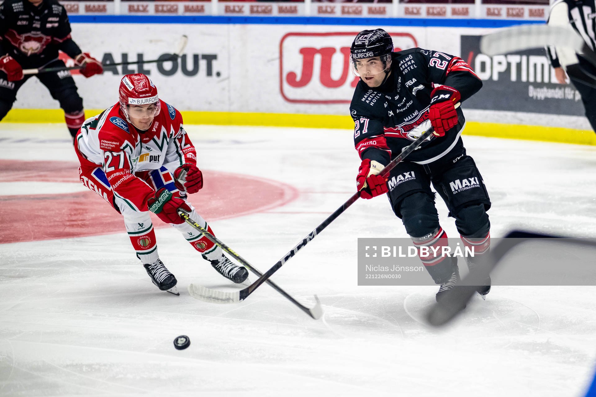 Frölundas Jere Innala  och Malmö Redhawks Ponthus