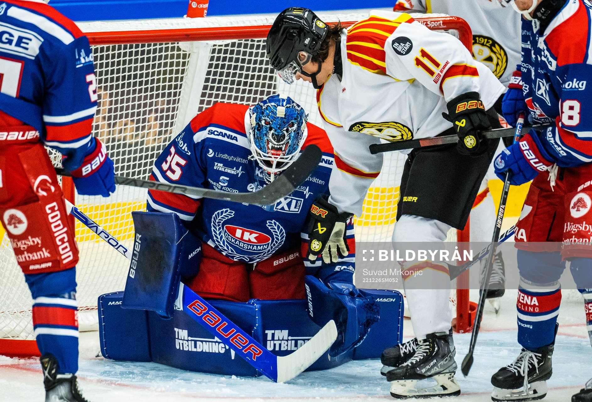 Oskarshamns målvakt Joe Cannata och Brynäs Kevin Roy
