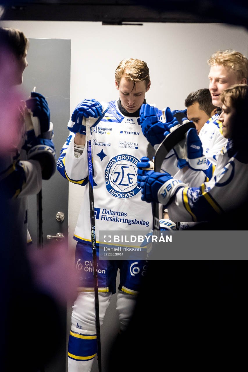 Leksands Carter Ashton innan  ishockeymatchen i SHL mellan