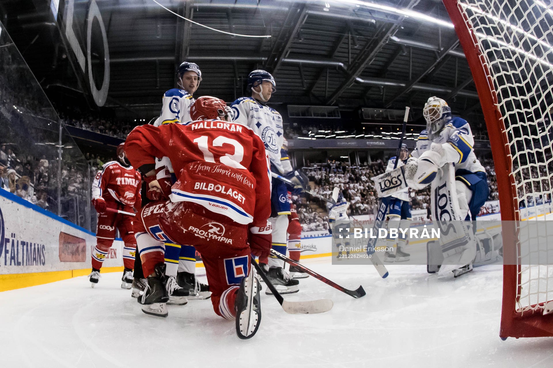Timrås Nicholas Halloran och Leksands målvakt Mantas
