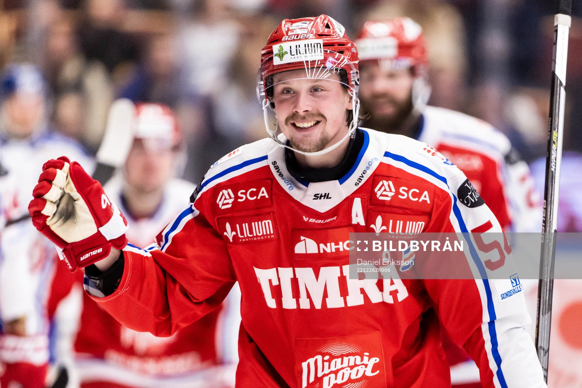 Timrås Jonathan Dahlén jublar