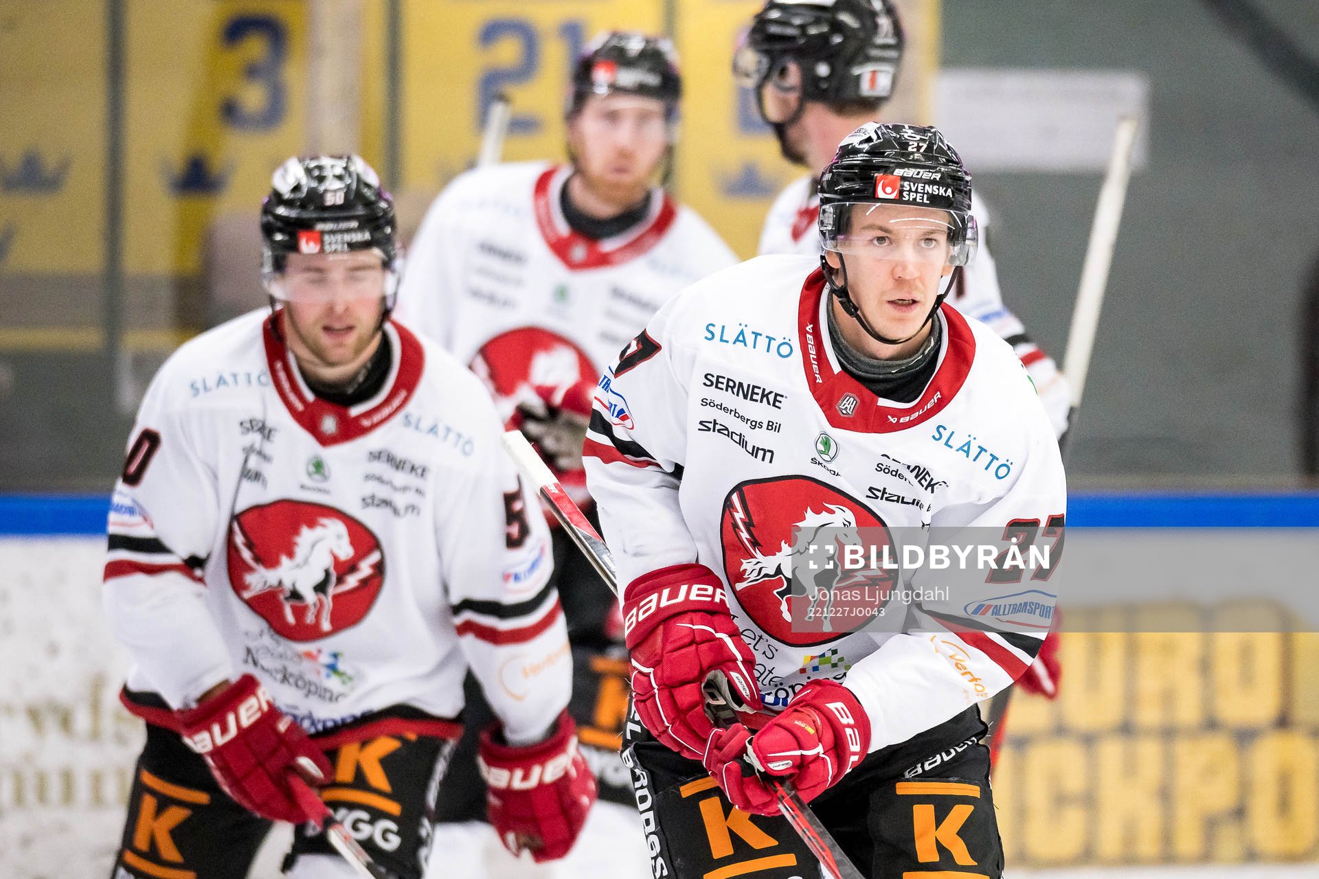 Vita Hästens Sebastian Benker jublar