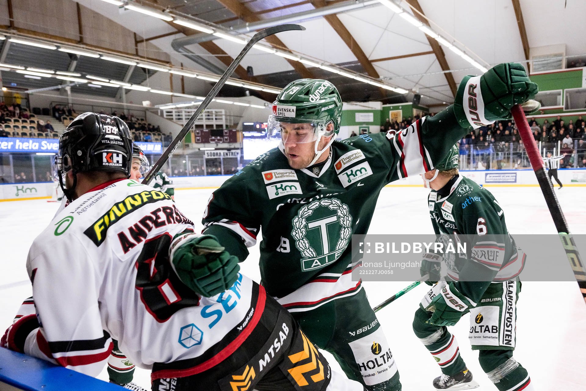 Vita Hästens Jimmy Andersson och Tingsryds Anton Gradin