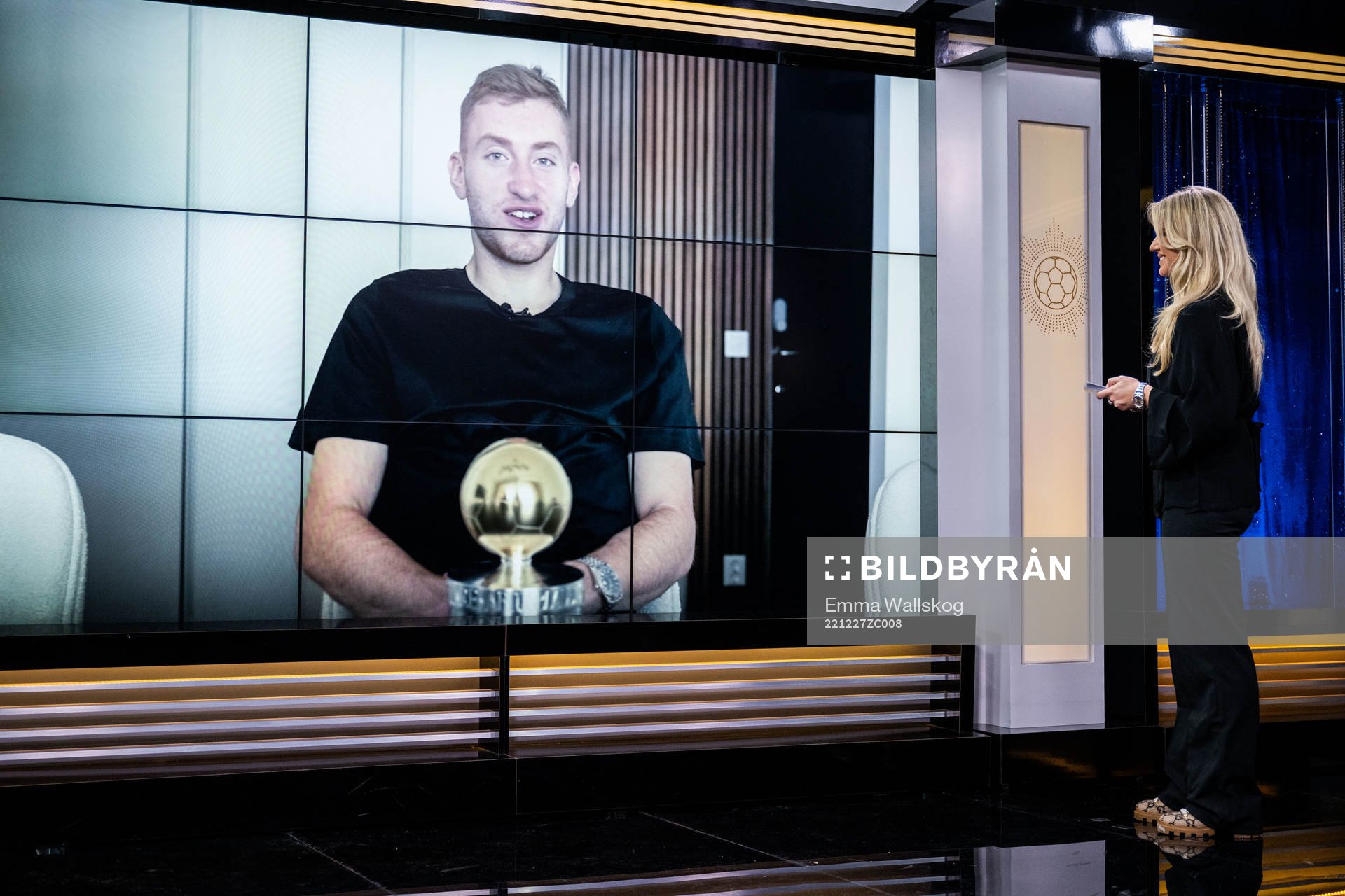 Programledare Linn Nordström och Dejan Kulusevski