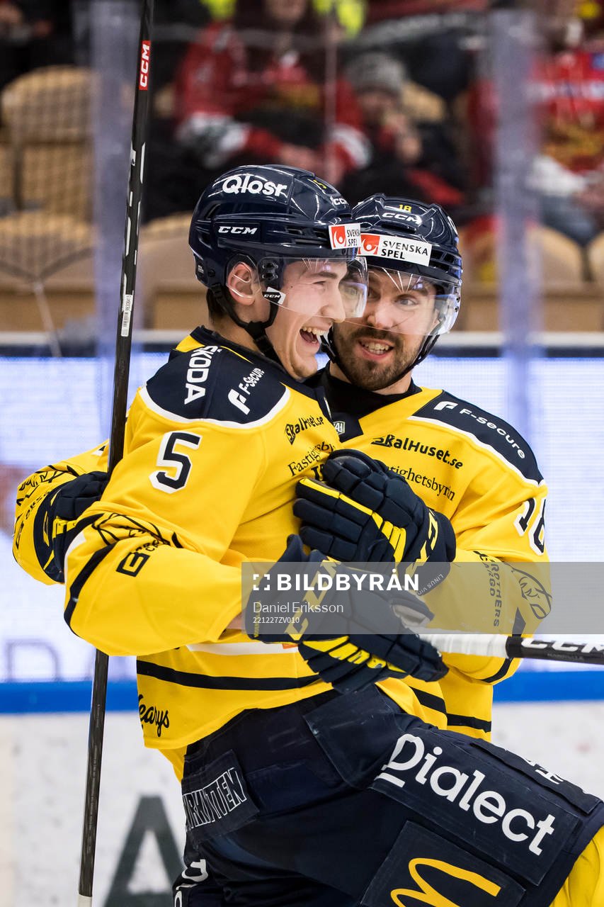 Södertäljes Filip Nordberg jublar