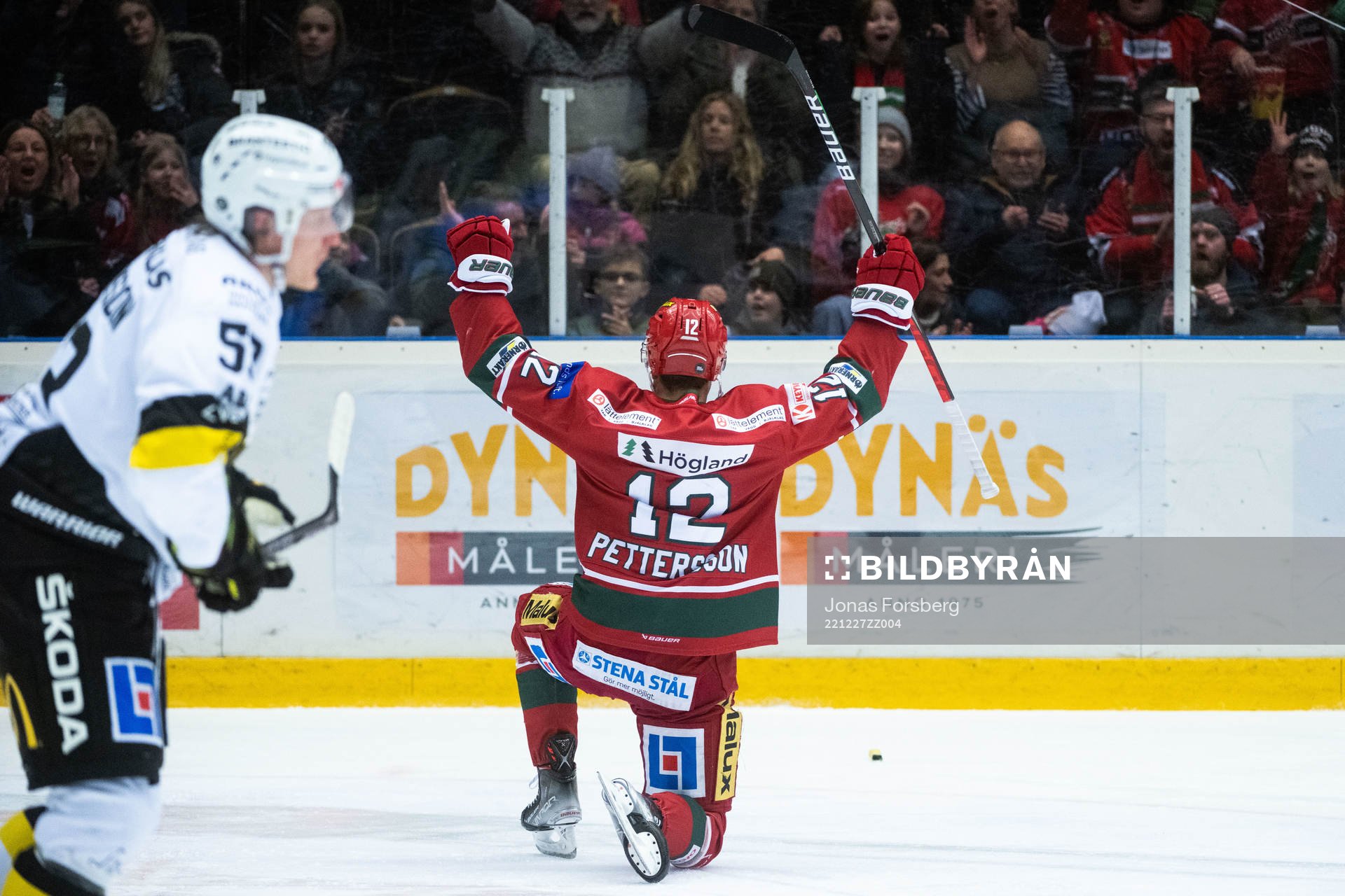 Modos Oscar Pettersson jublar