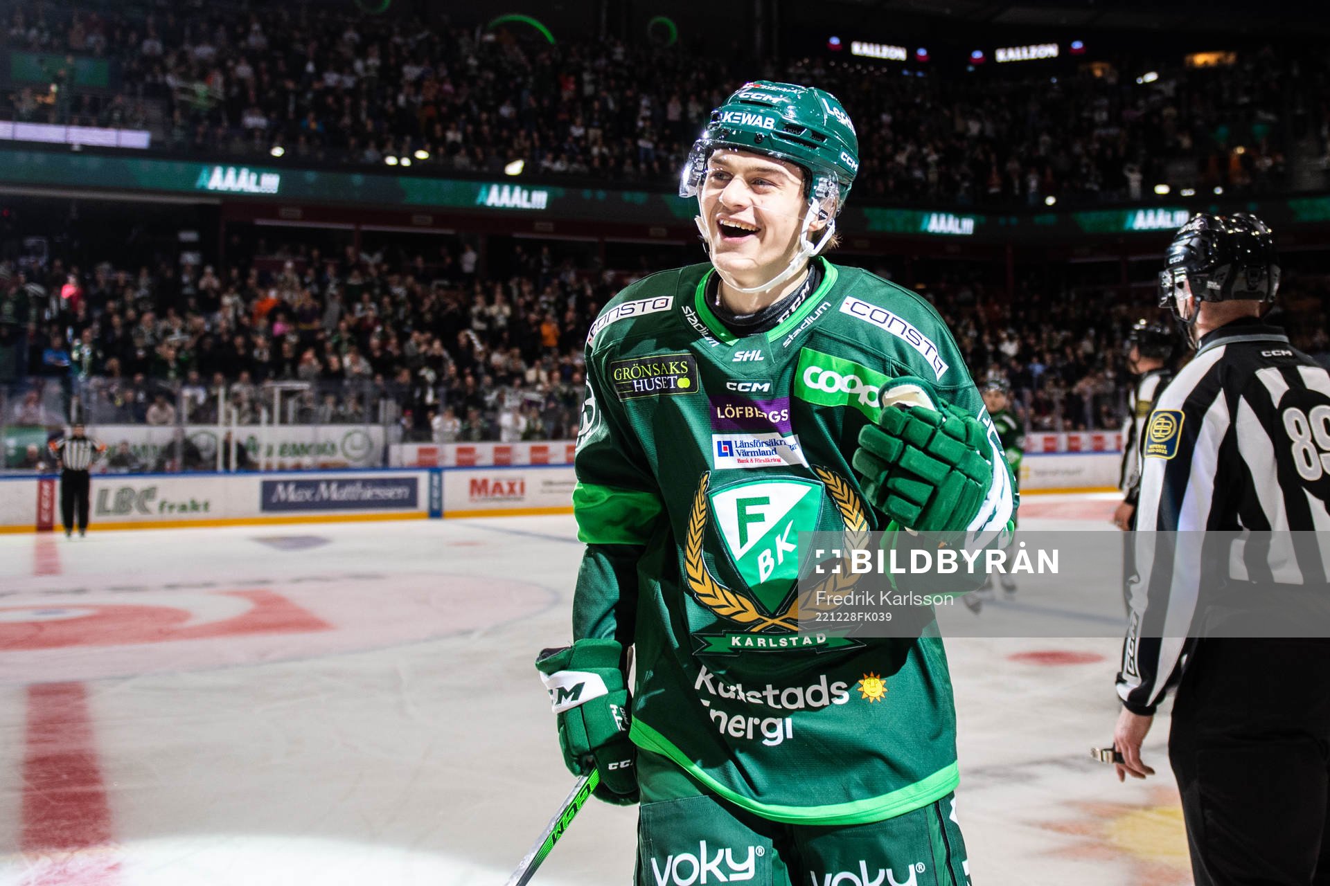 Färjestads Lucas Forsell jublar