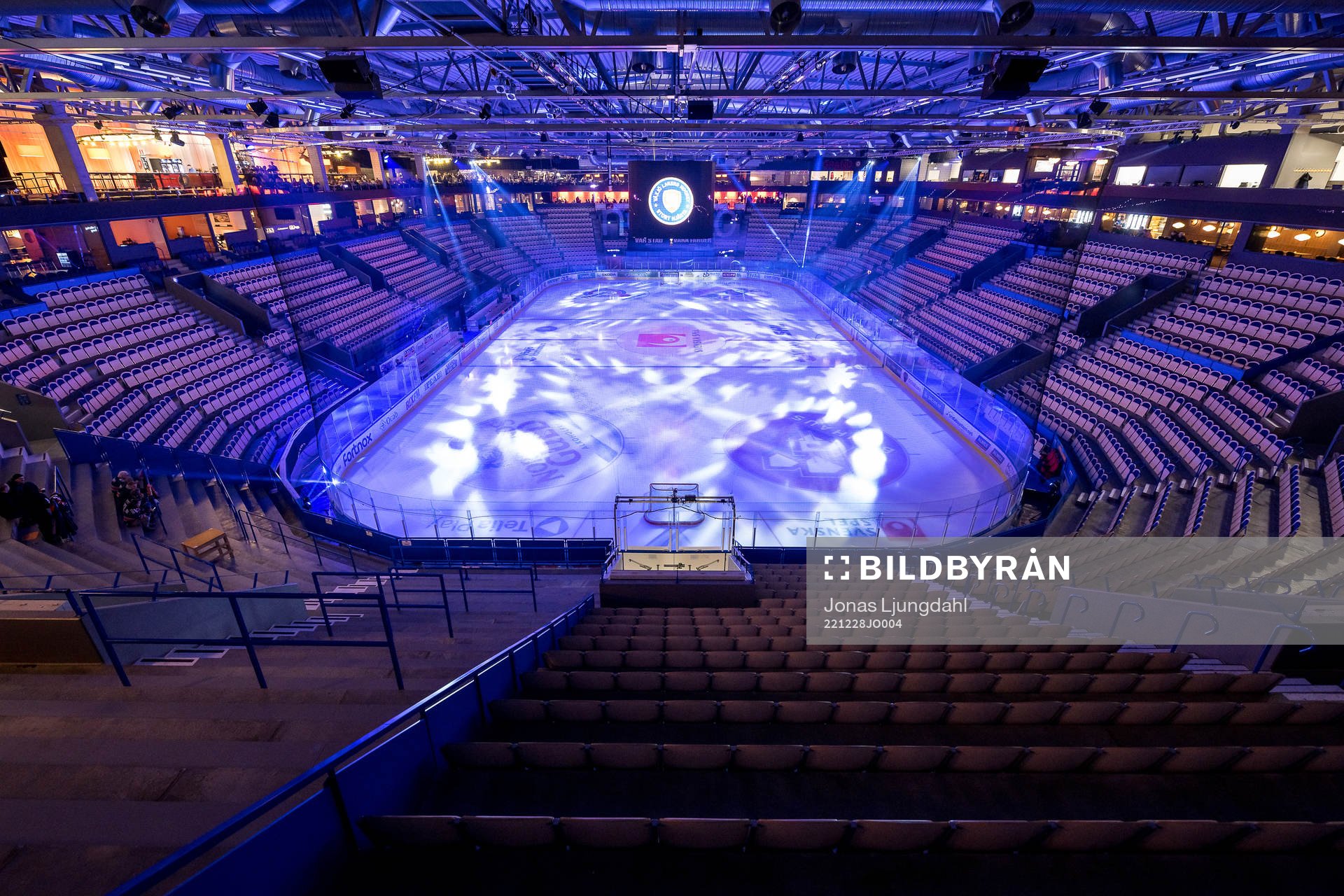 Interiör vy från Vida arena före ishockeymatchen i SHL