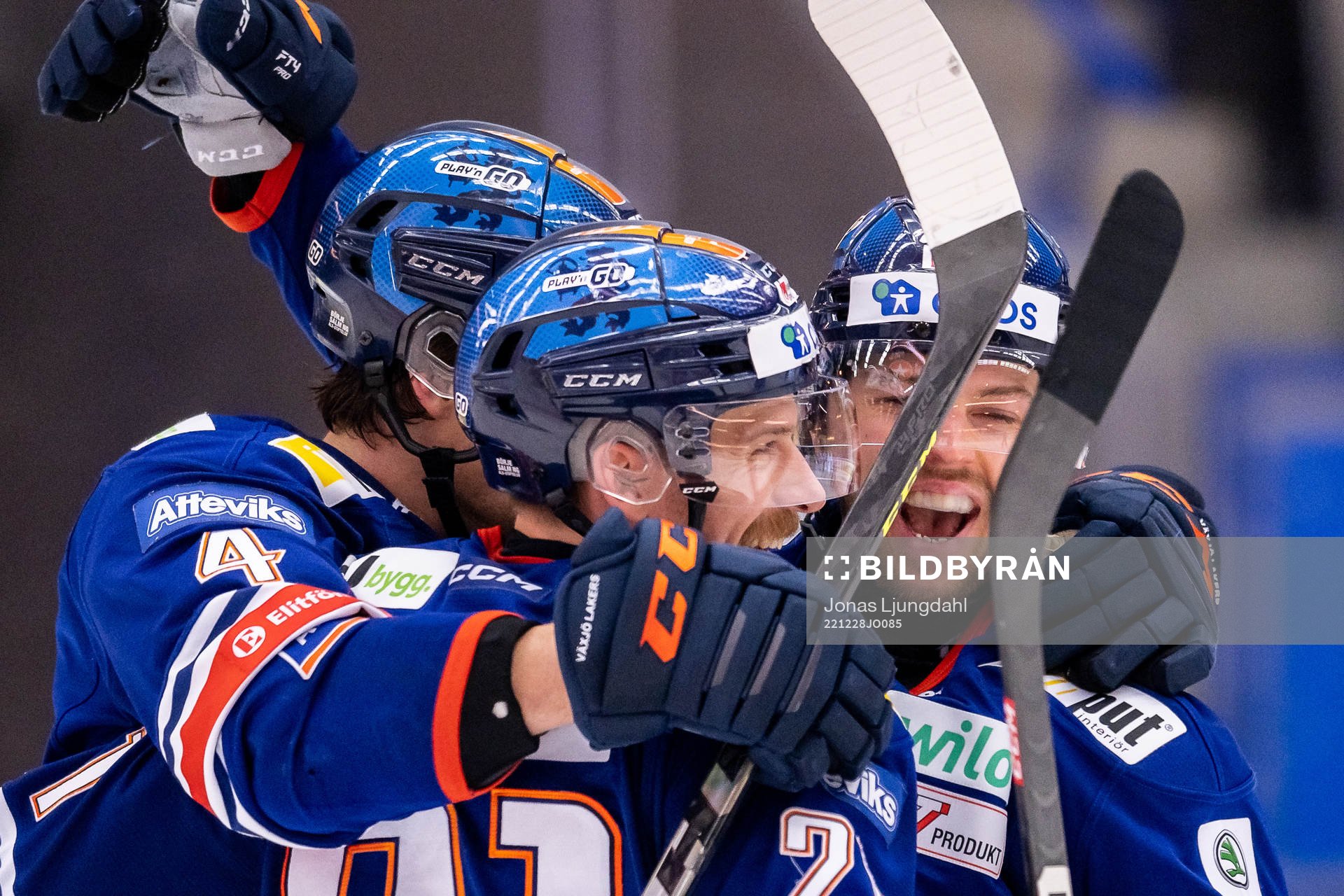 Växjös Brian Cooper och Manuel Ågren jublar