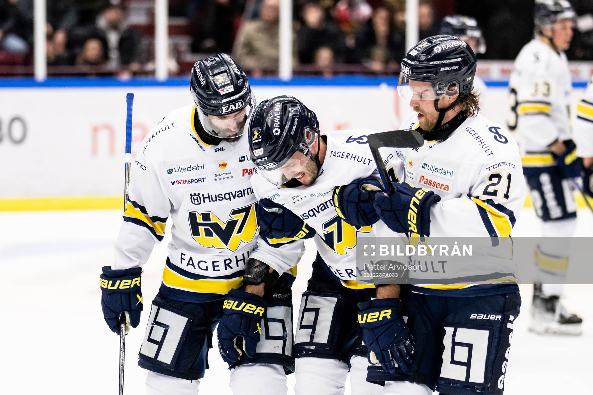 HV71s Niklas Hjalmarsson utgår skadad