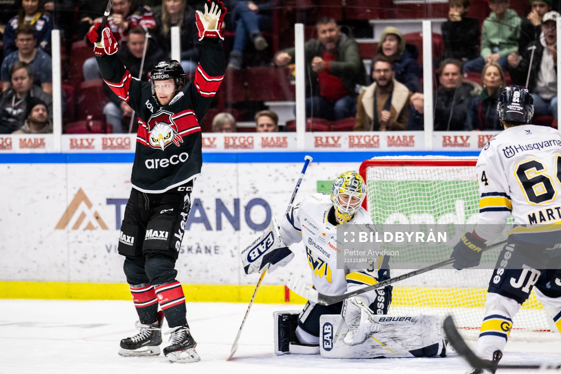 Malmö Redhawks Carl Söderberg jublar