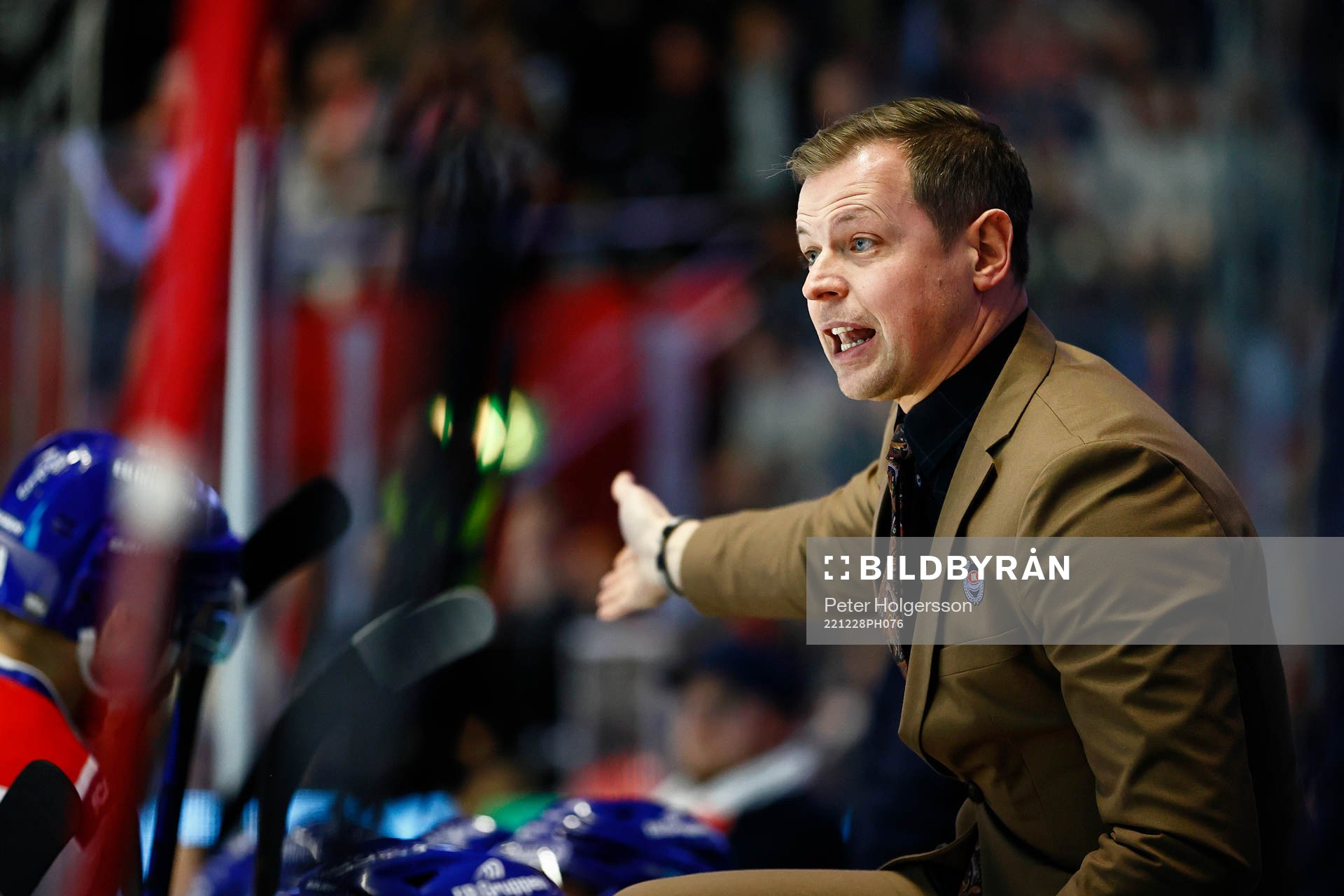 Oskarshamns tränare Martin Filander reagerar