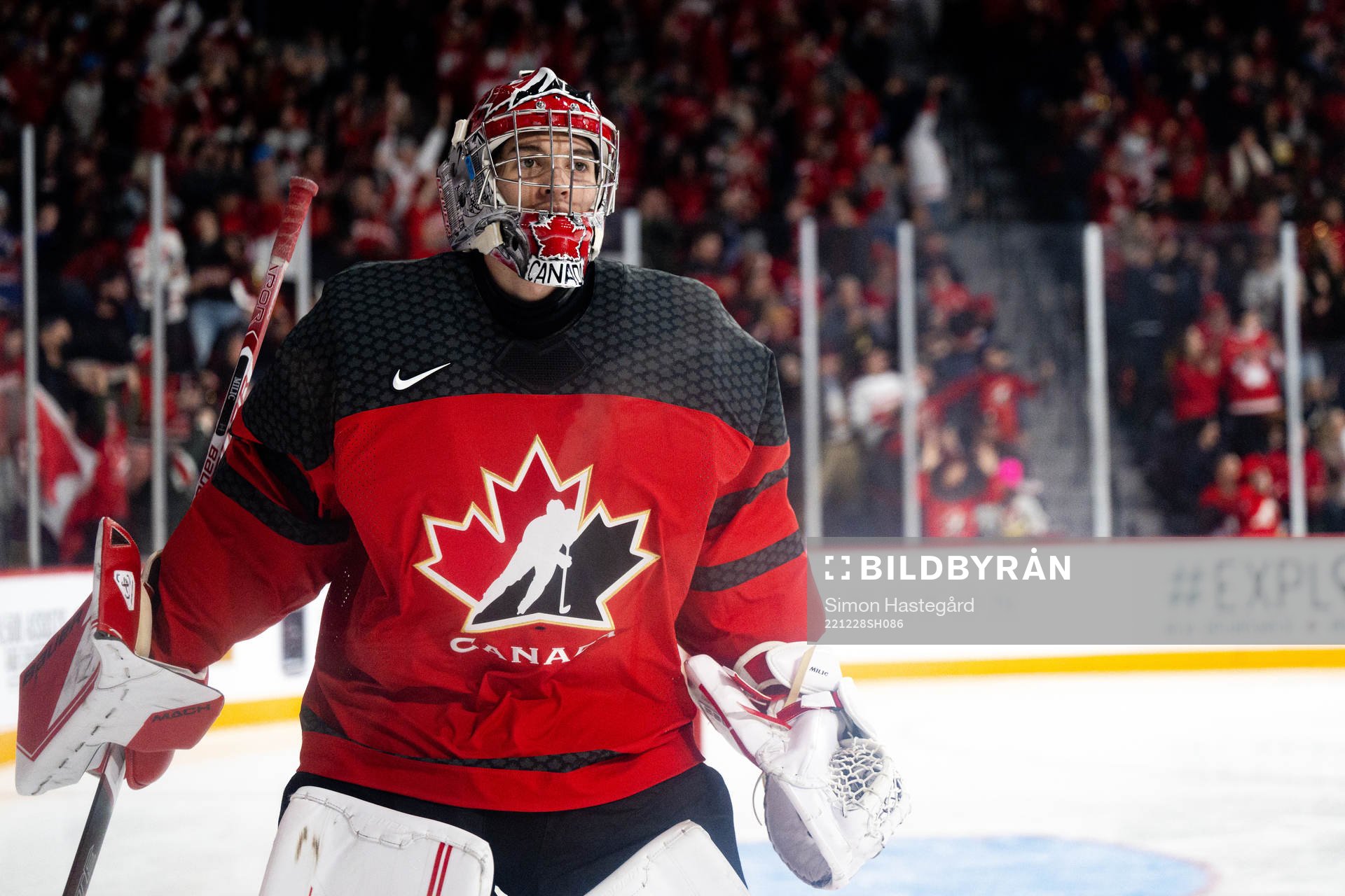 Goalkeeper Thomas Milic of Canada
