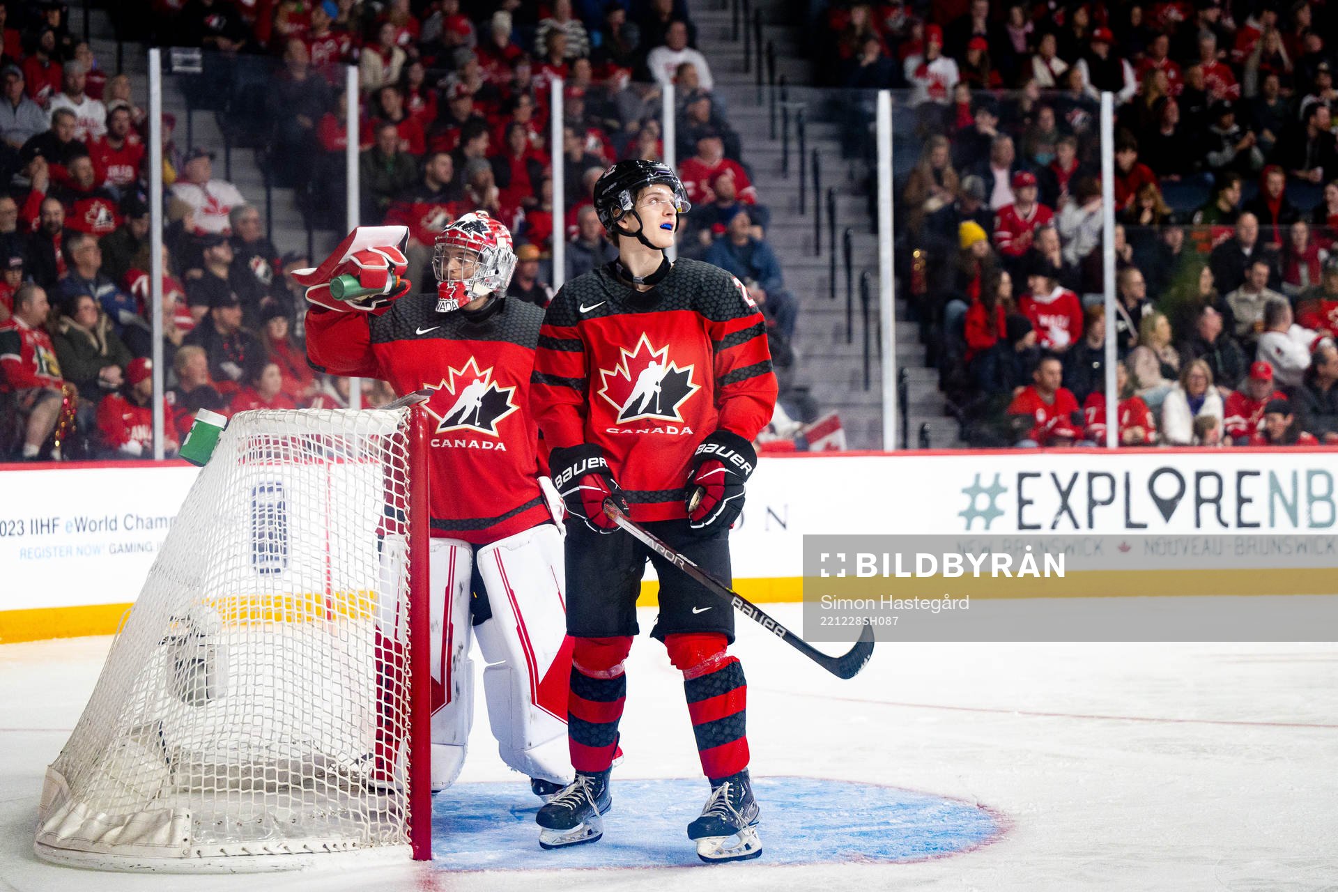 Goalkeeper Thomas Milic and Nolan Allan of Canada look