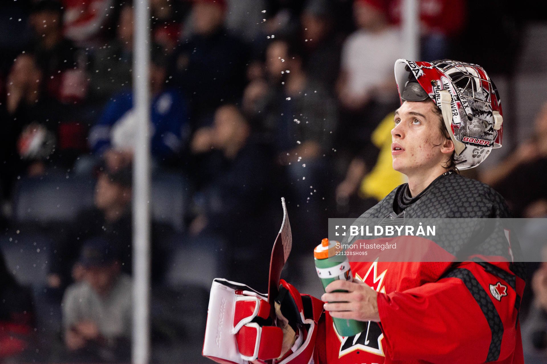 Goalkeeper Thomas Milic of Canada