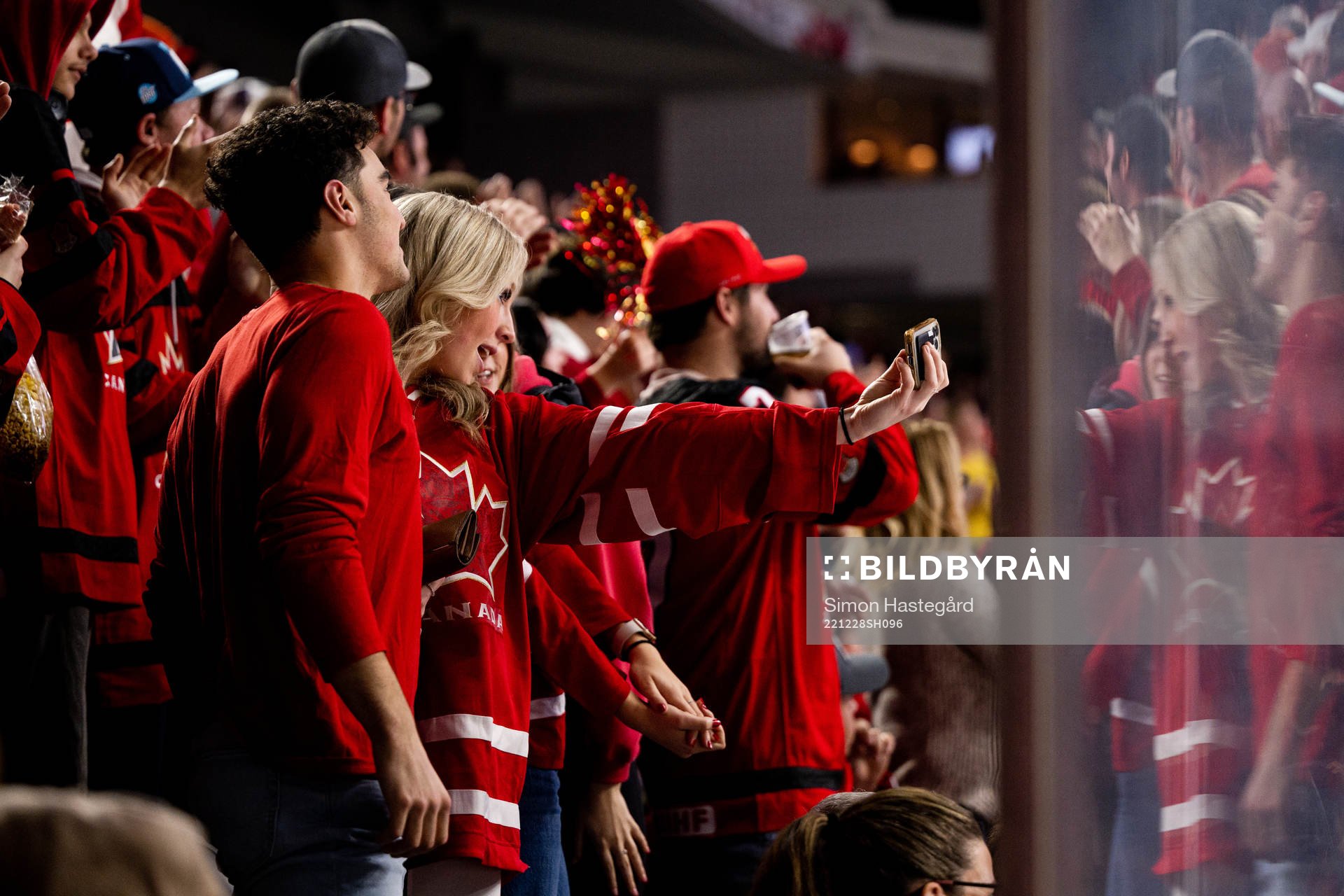 Fans of Canada