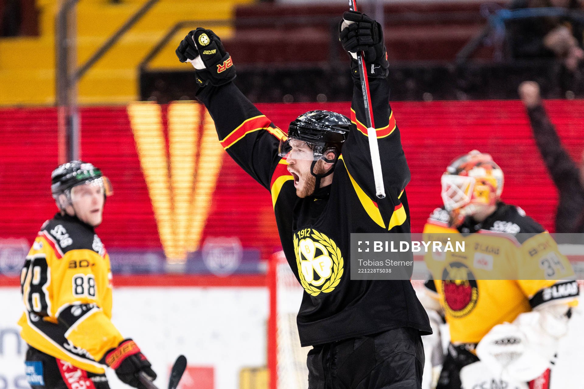 Brynäs Oscar Eklind jublar