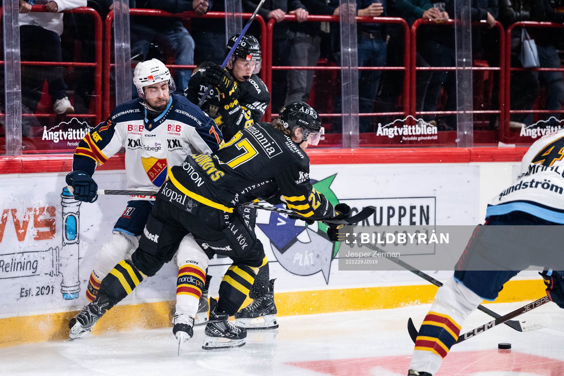 Djurgårdens Johan Alm och AIKs Maksim Semjonov