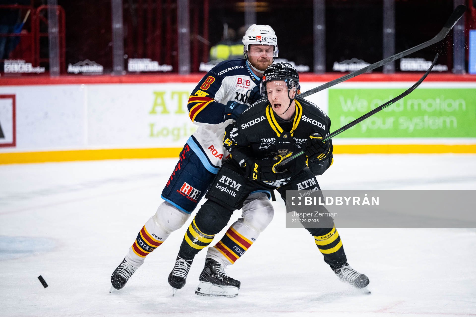 Djurgårdens Linus Arnesson och AIKs Oscar Öhman