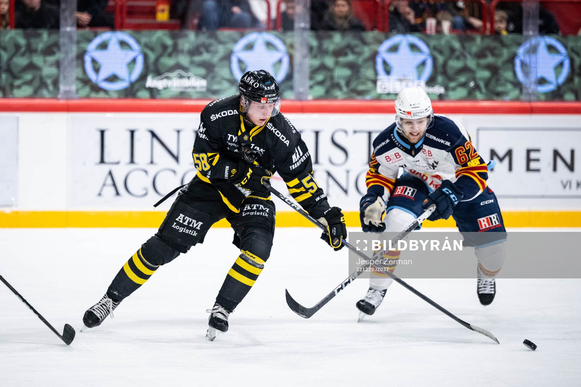 AIKs Oskar Magnusson och Djurgårdens Wiktor Nilsson