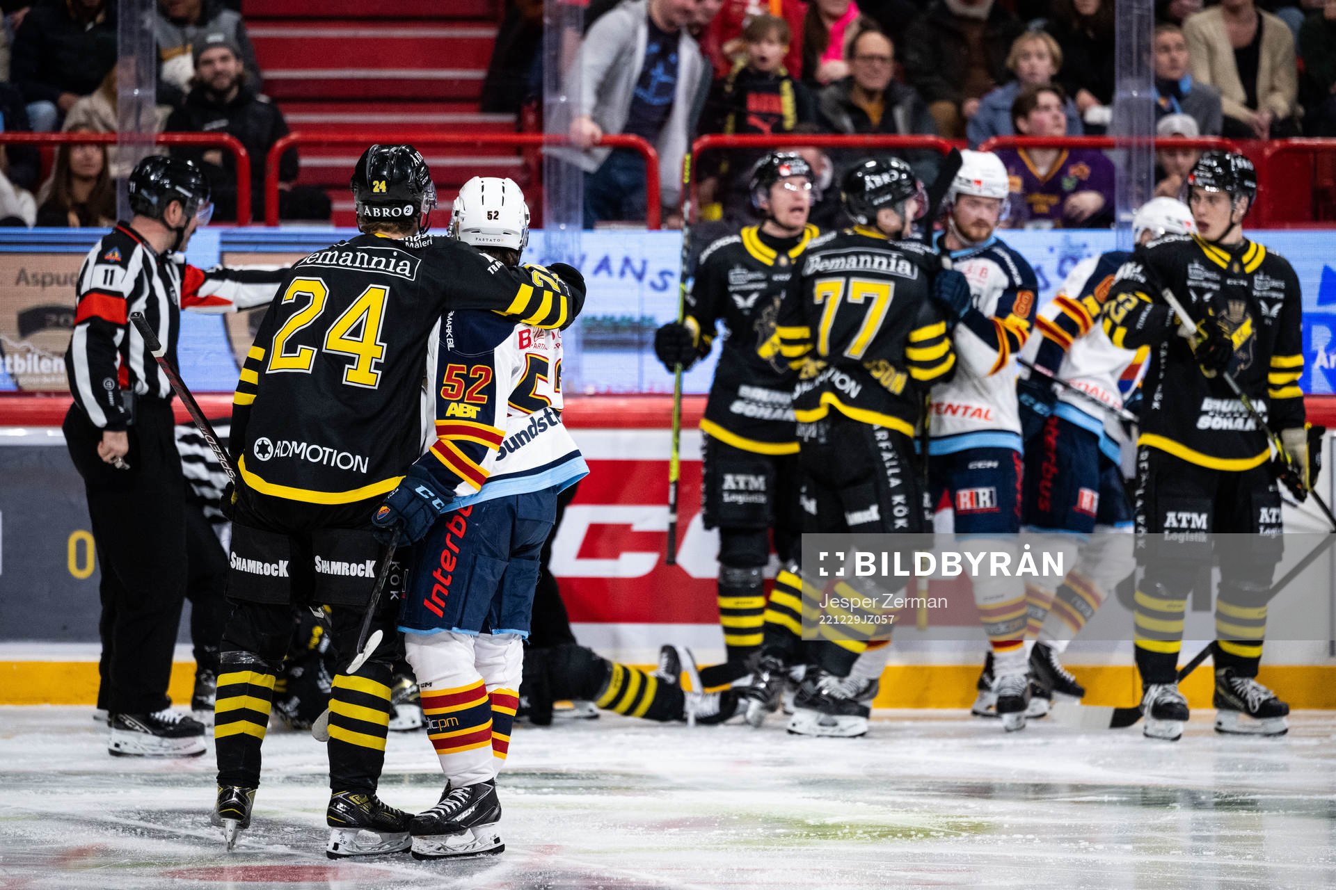 AIKs Rasmus Rudslätt och Djurgårdens Mika Ounasvuori