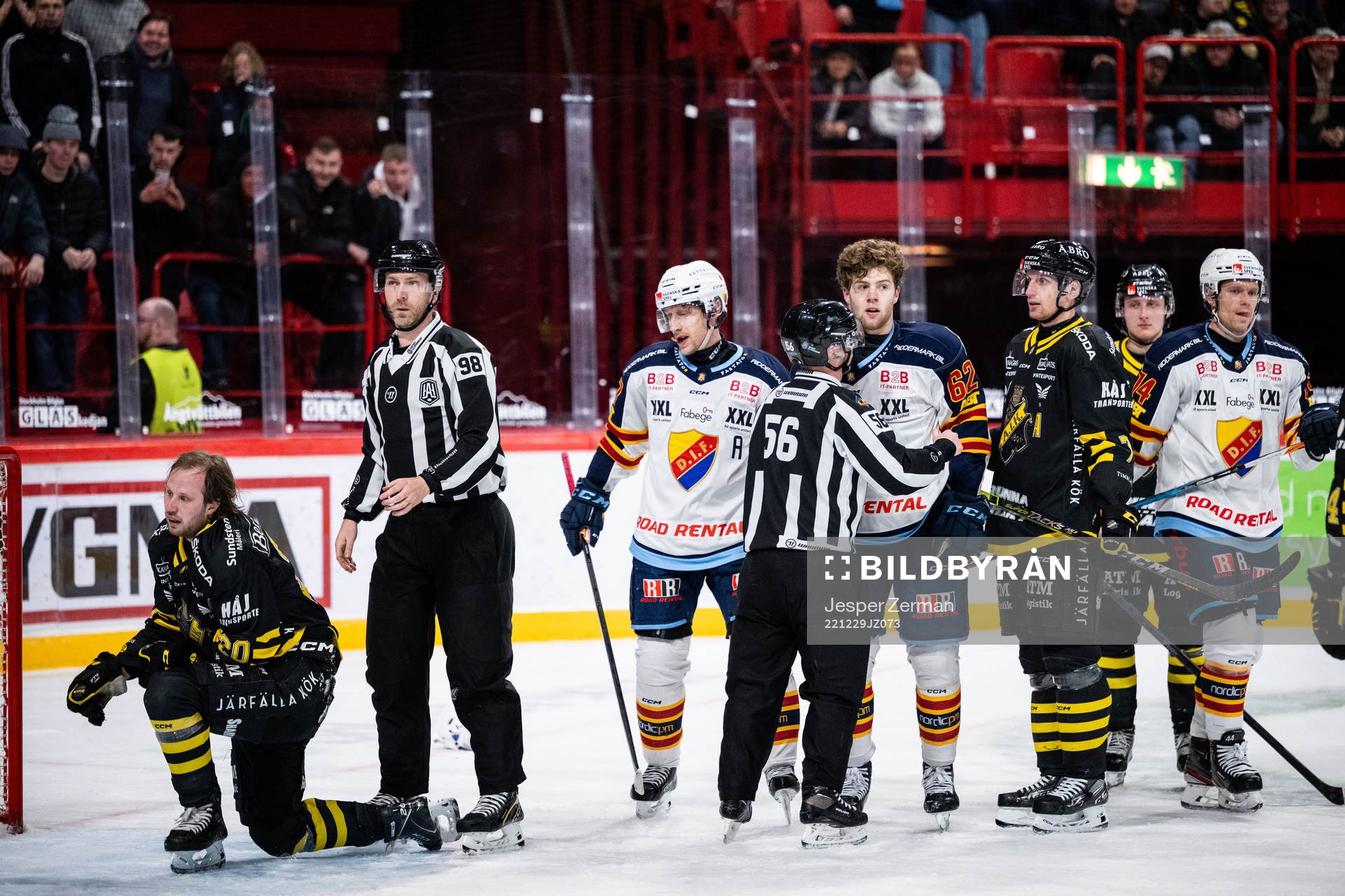 AIKs Erik Flood och Djurgårdens Wiktor Nilsson