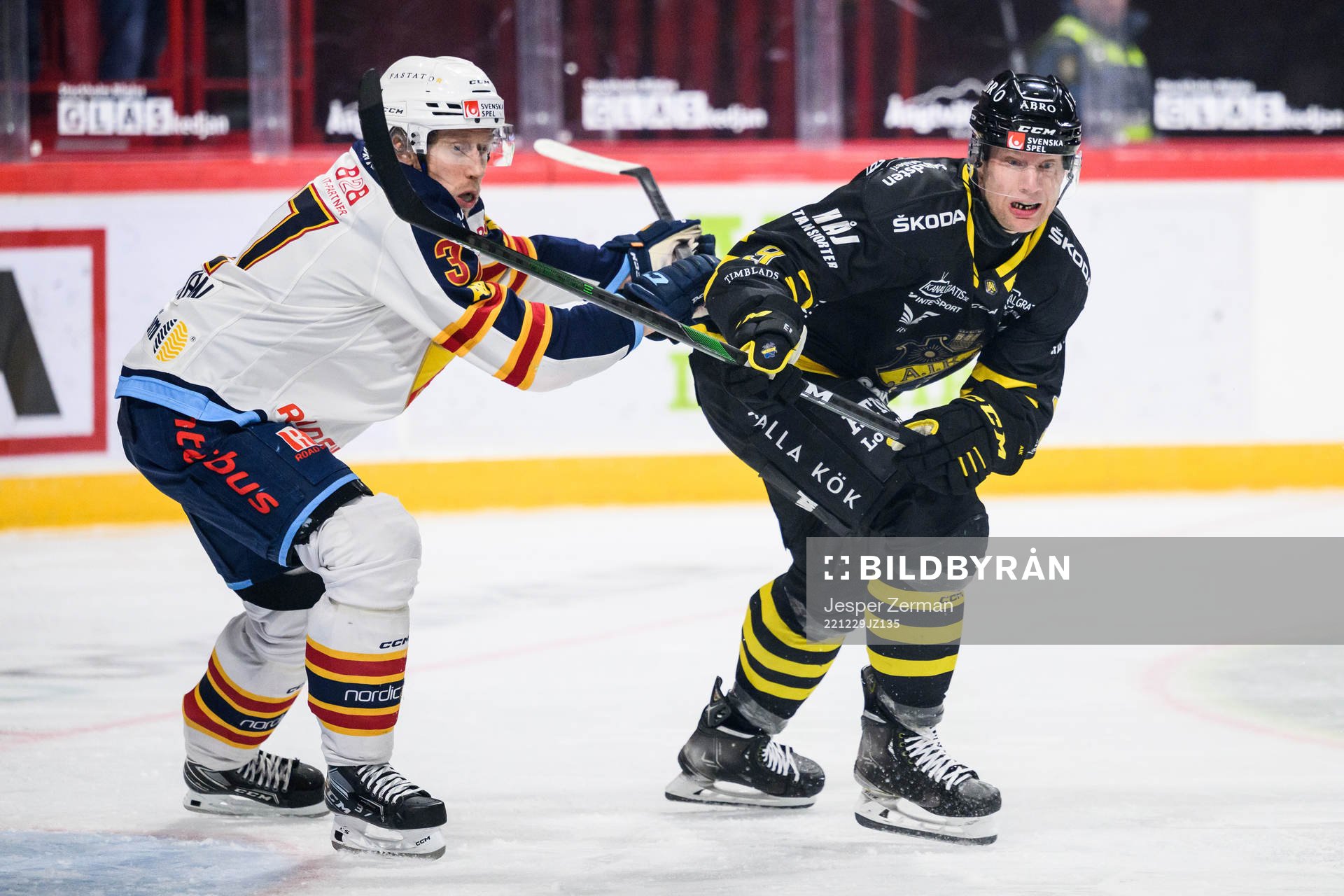 Djurgårdens John Norman och AIKs Richard Gynge