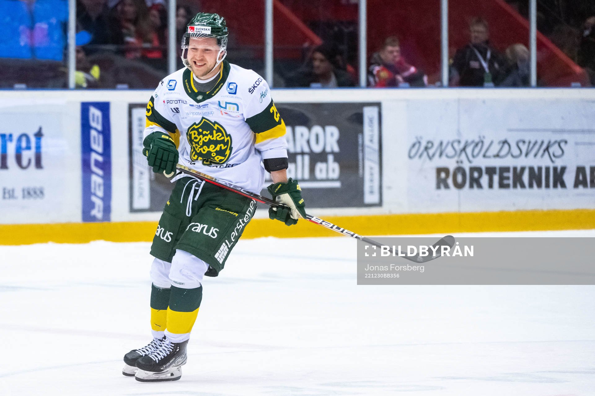 Björklövens Christopher Bengtsson jublar