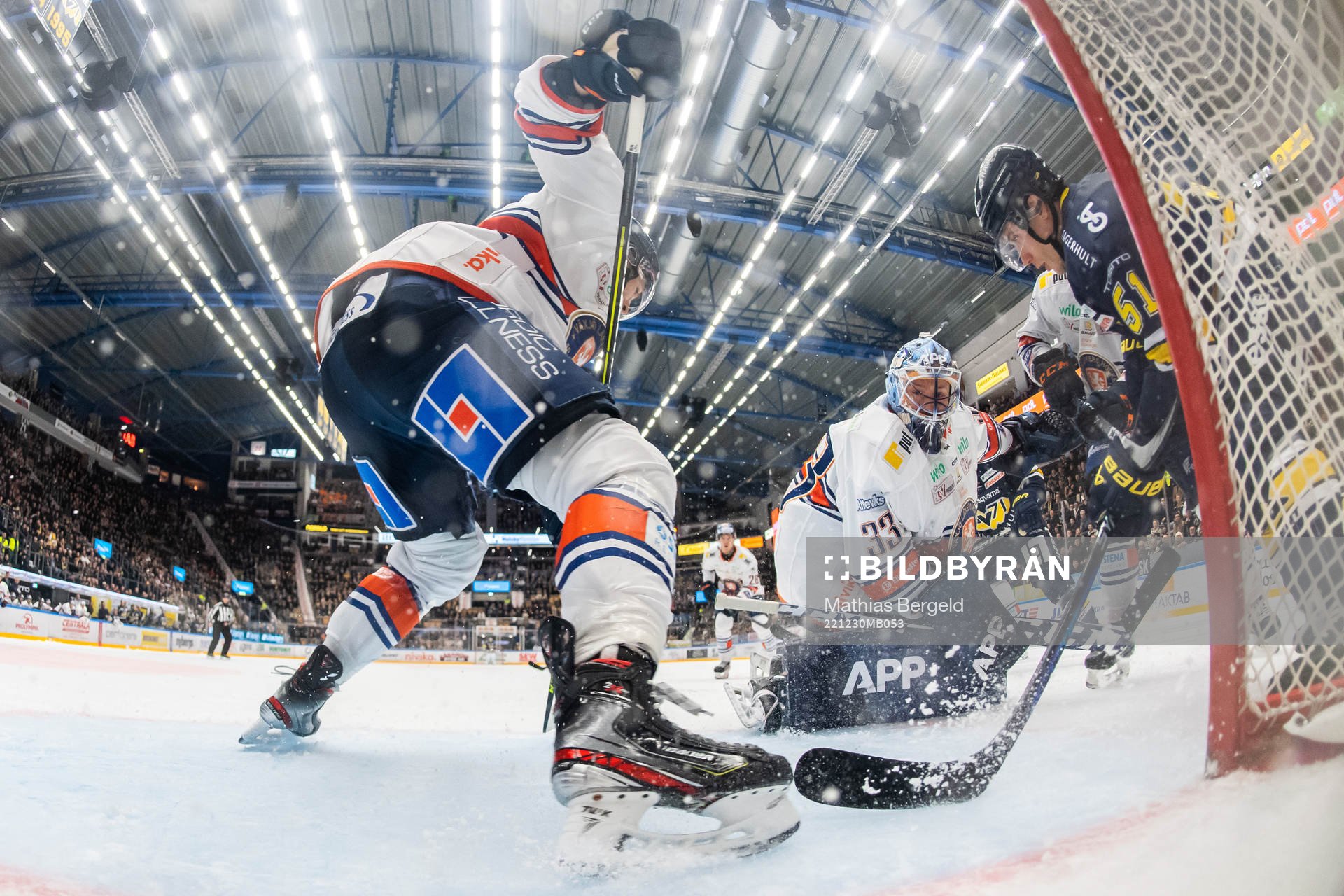 Växjös Hardy Häman Aktell och målvakt Emil Larmi