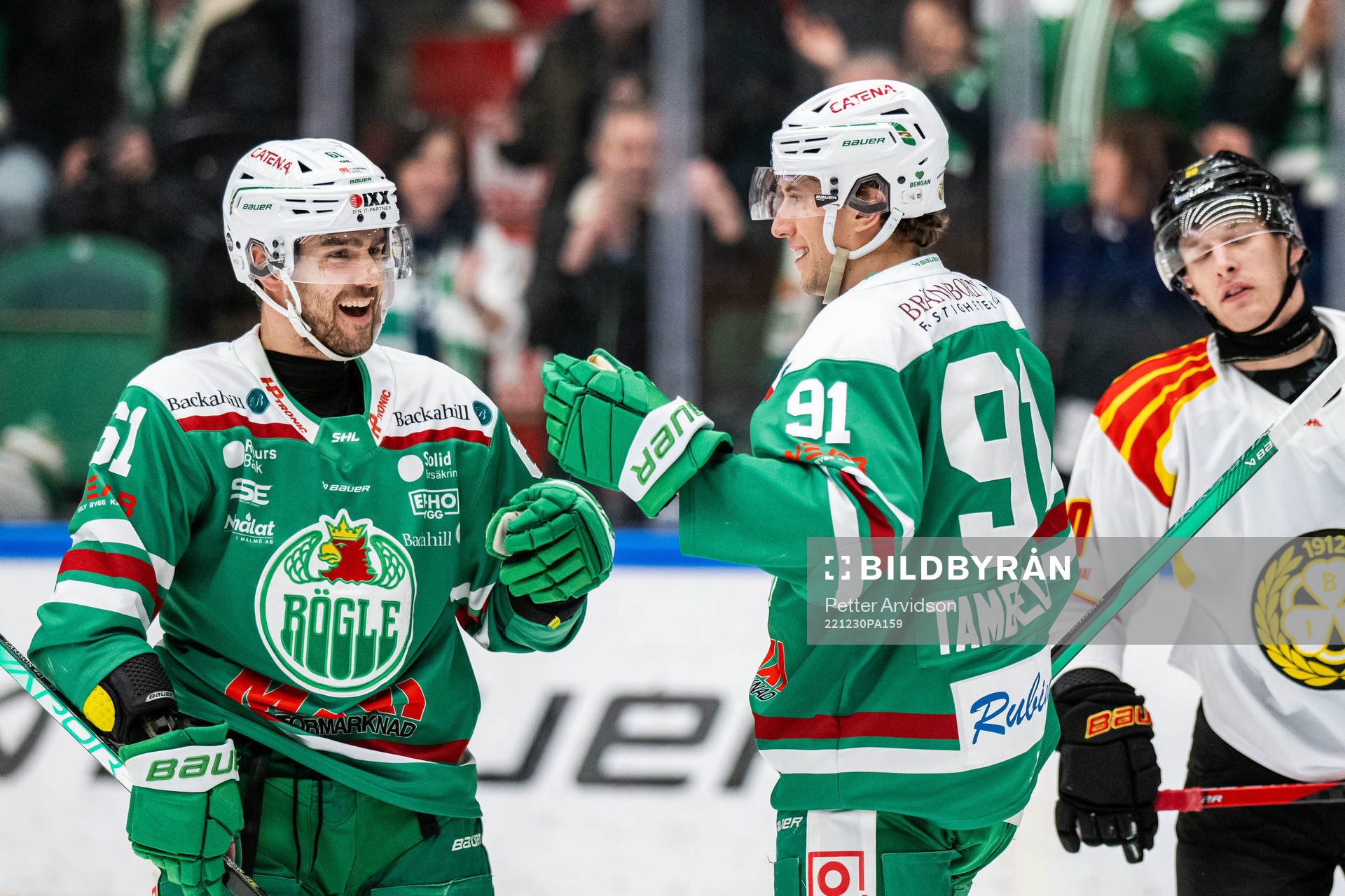 Rögles Ludvig Larsson och Adam Tambellini jublar